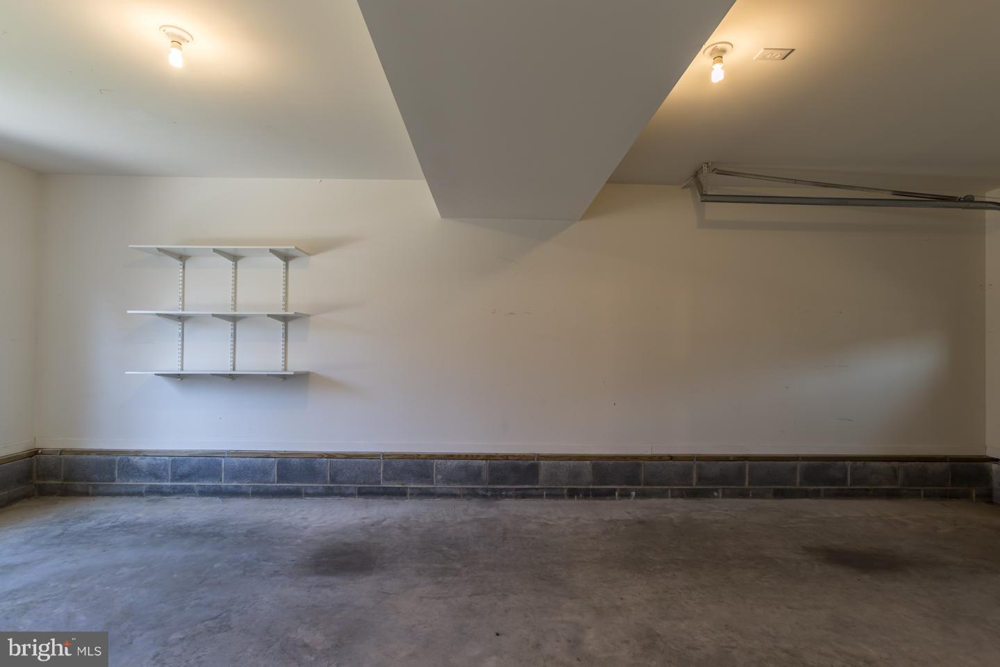 INWOOD VILLAGE - Residential