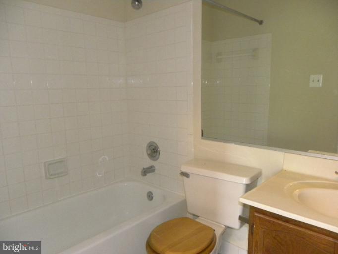 HERITAGE CROSSING - Residential Lease