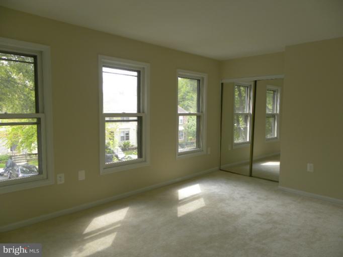 HERITAGE CROSSING - Residential Lease