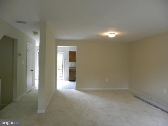 HERITAGE CROSSING - Residential Lease