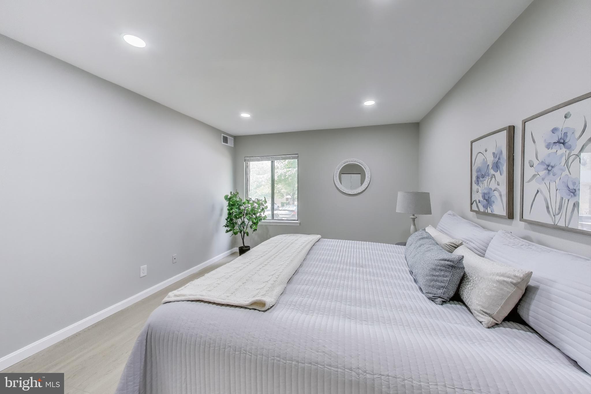 CHERRY GLEN CONDOS - Residential