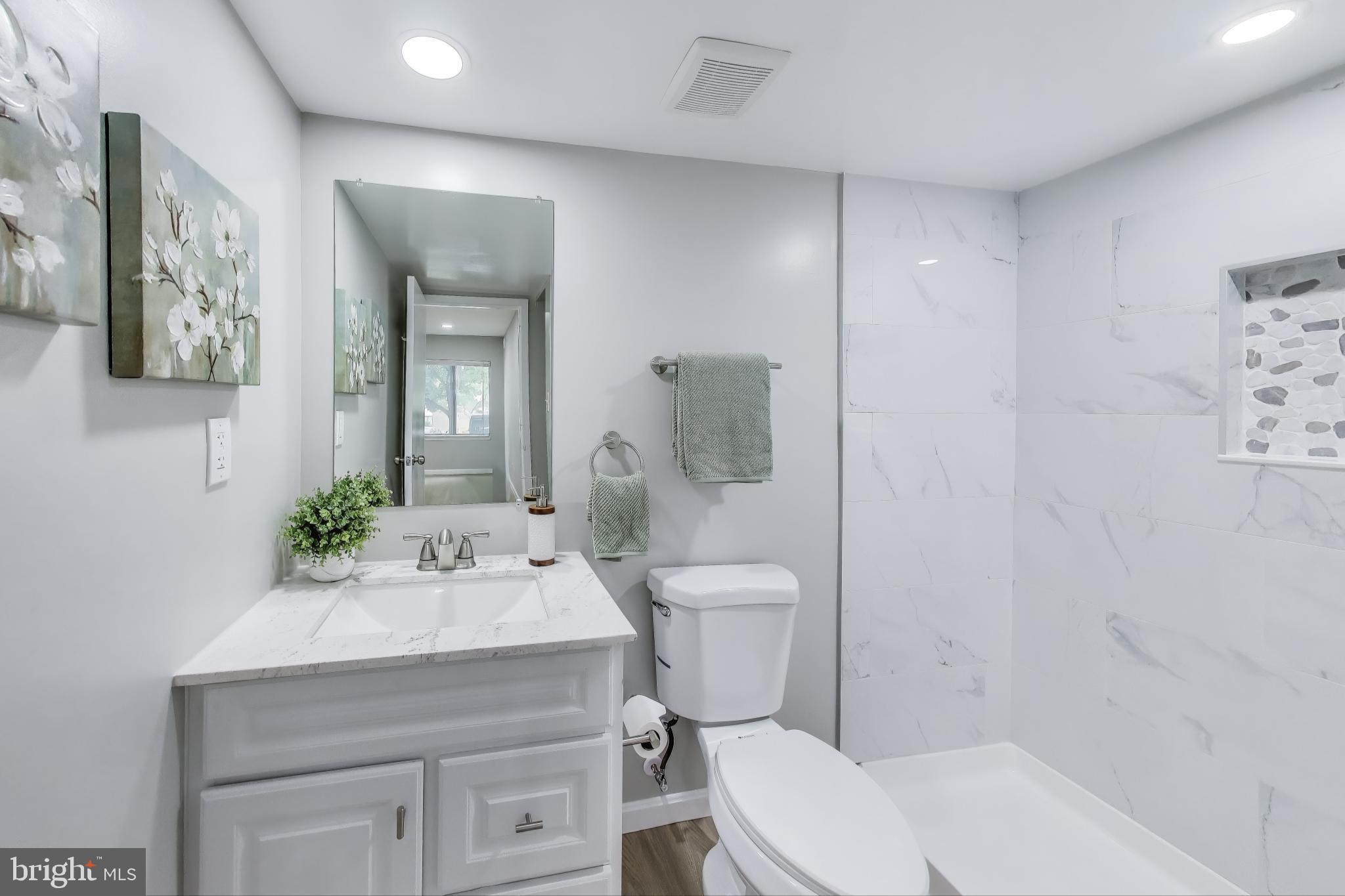 CHERRY GLEN CONDOS - Residential