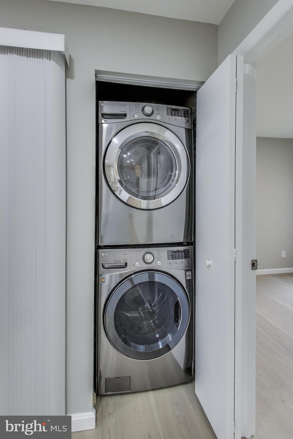 CHERRY GLEN CONDOS - Residential