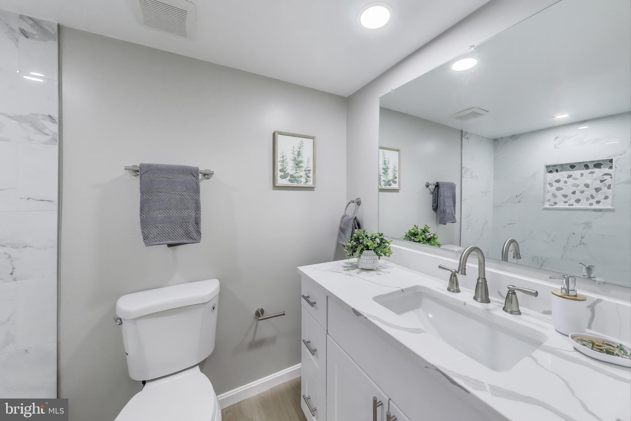 CHERRY GLEN CONDOS - Residential