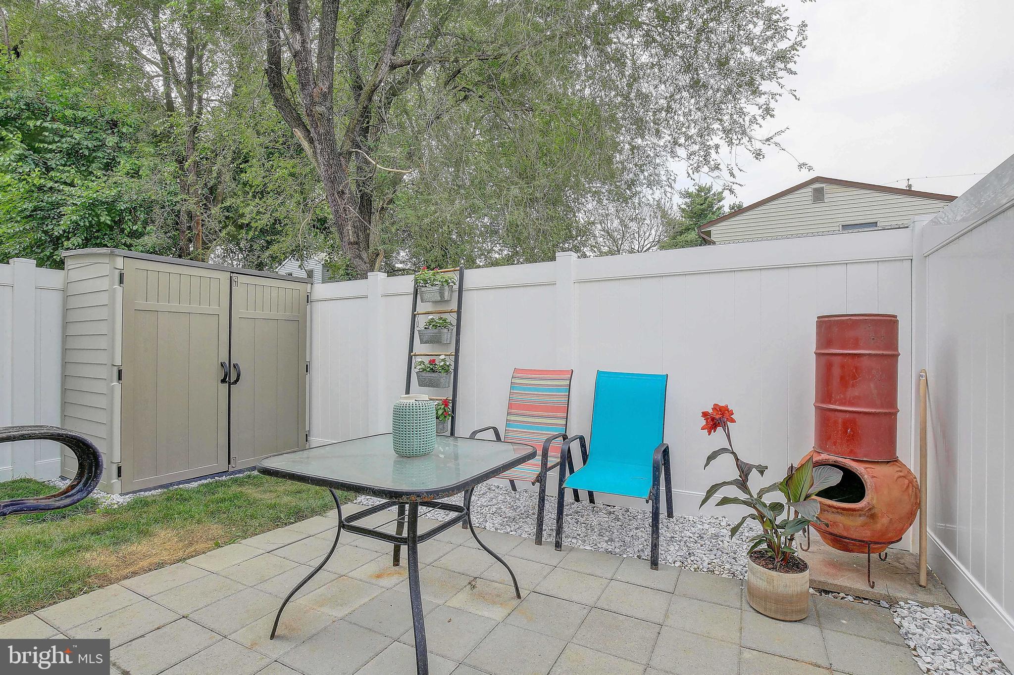 STONEY BEACH - Residential