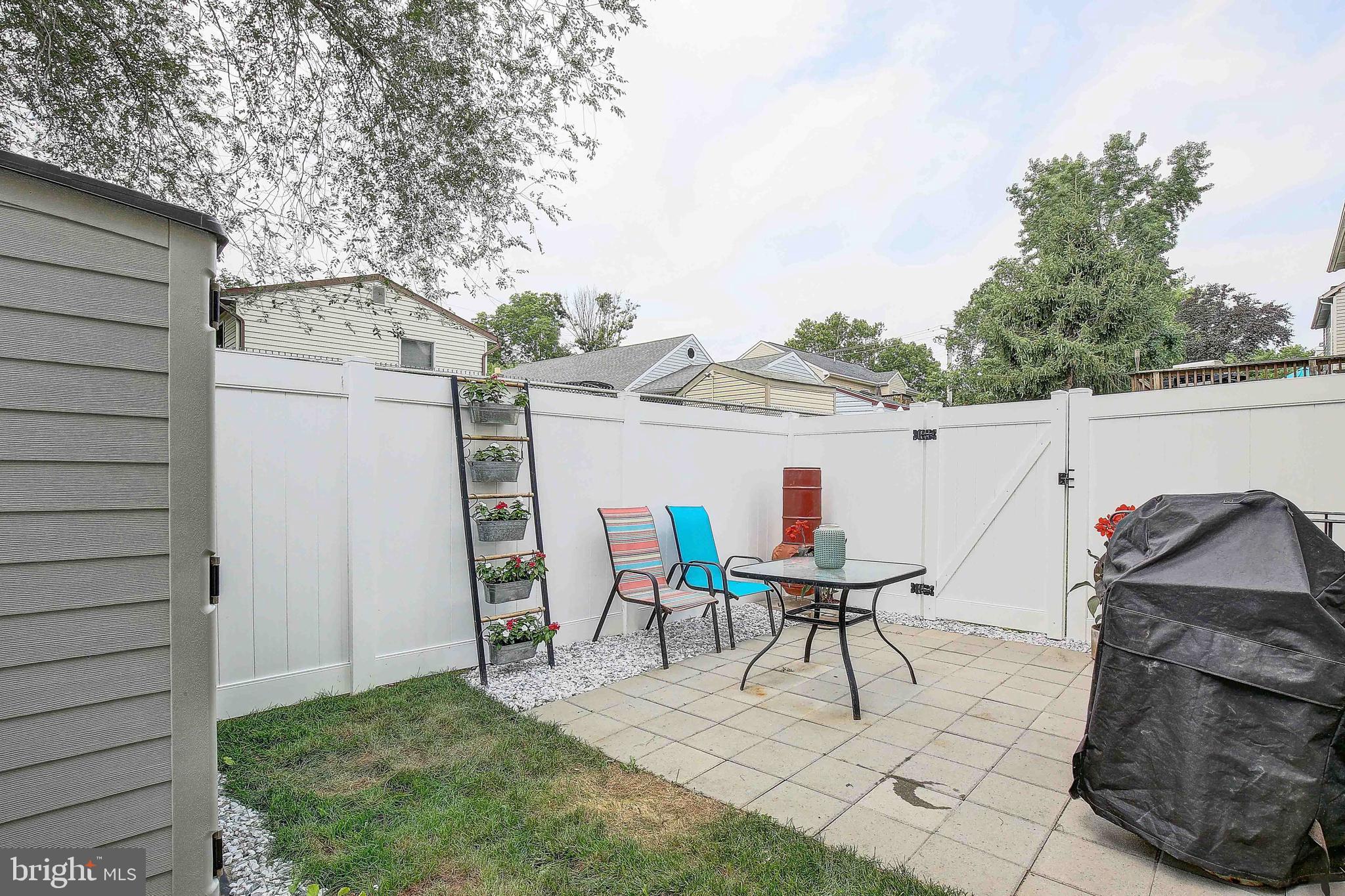 STONEY BEACH - Residential