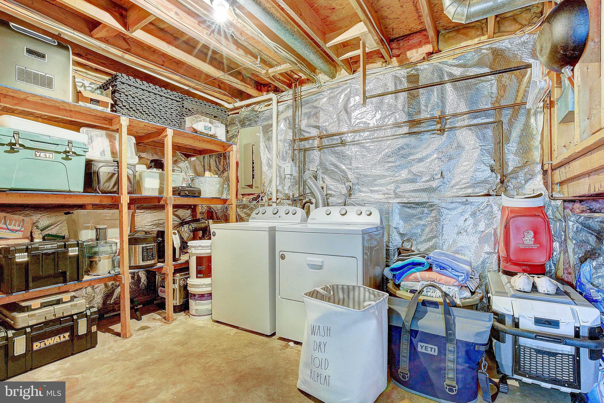 STONEY BEACH - Residential