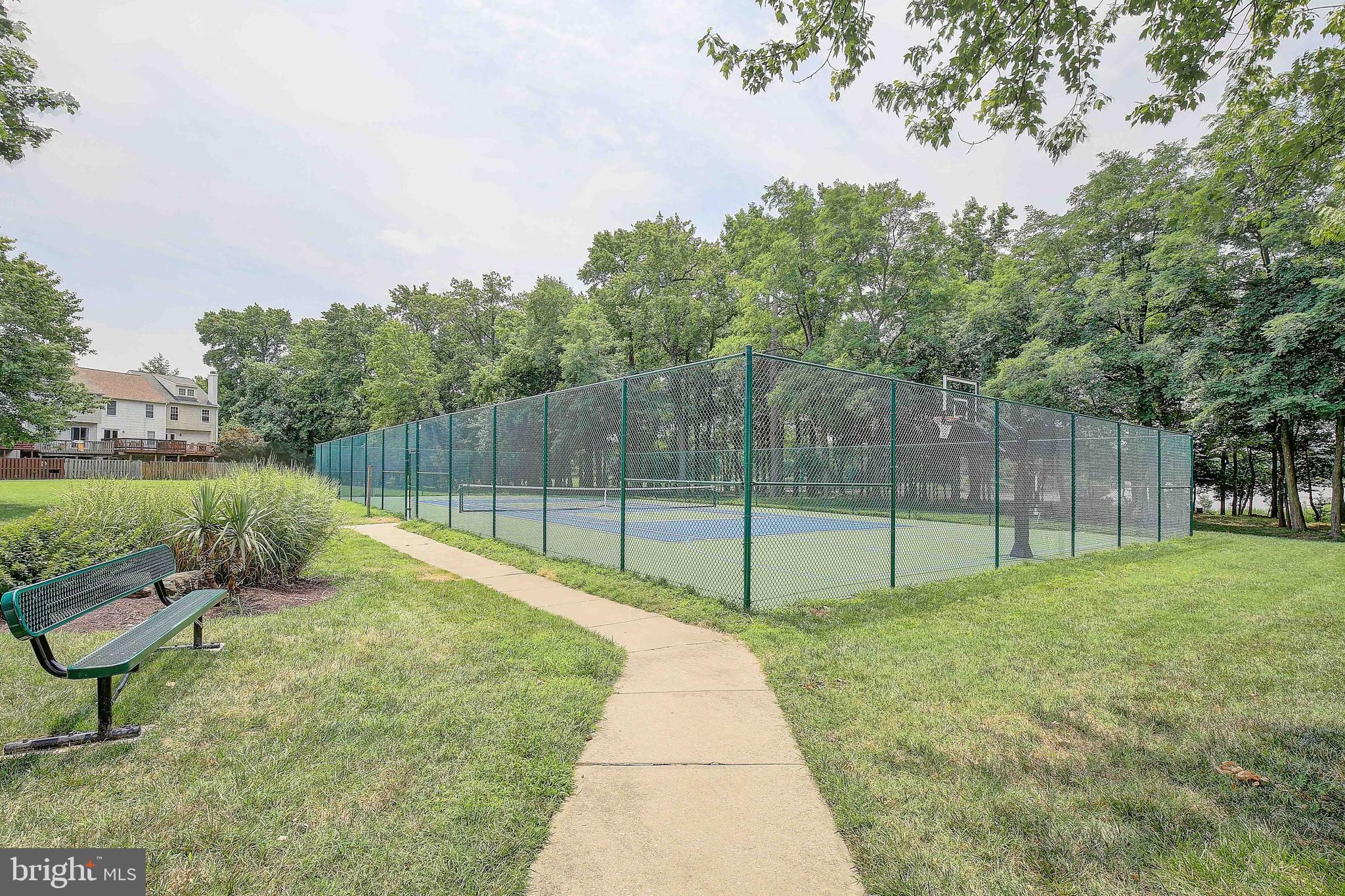 STONEY BEACH - Residential