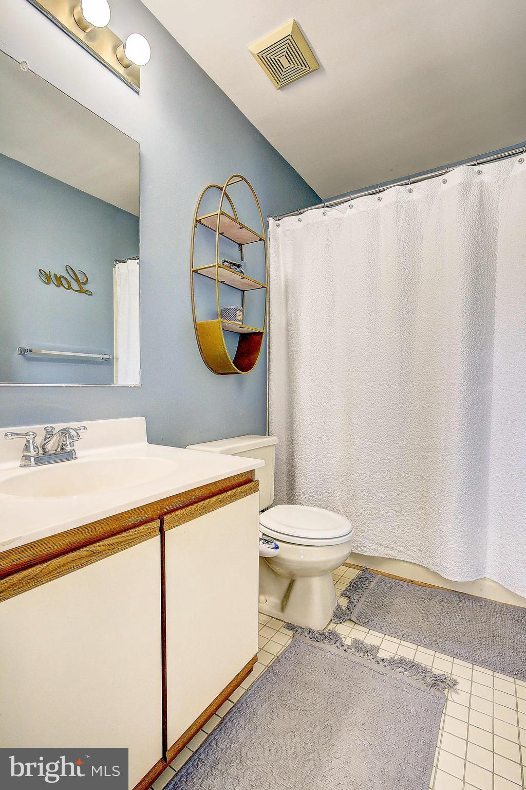 STONEY BEACH - Residential