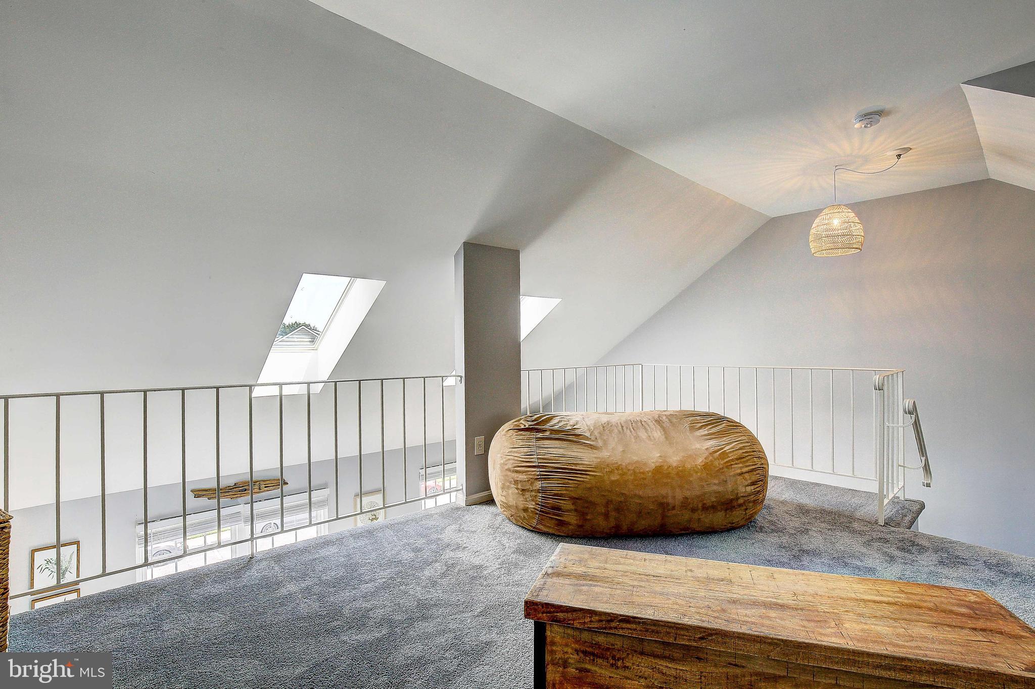 STONEY BEACH - Residential