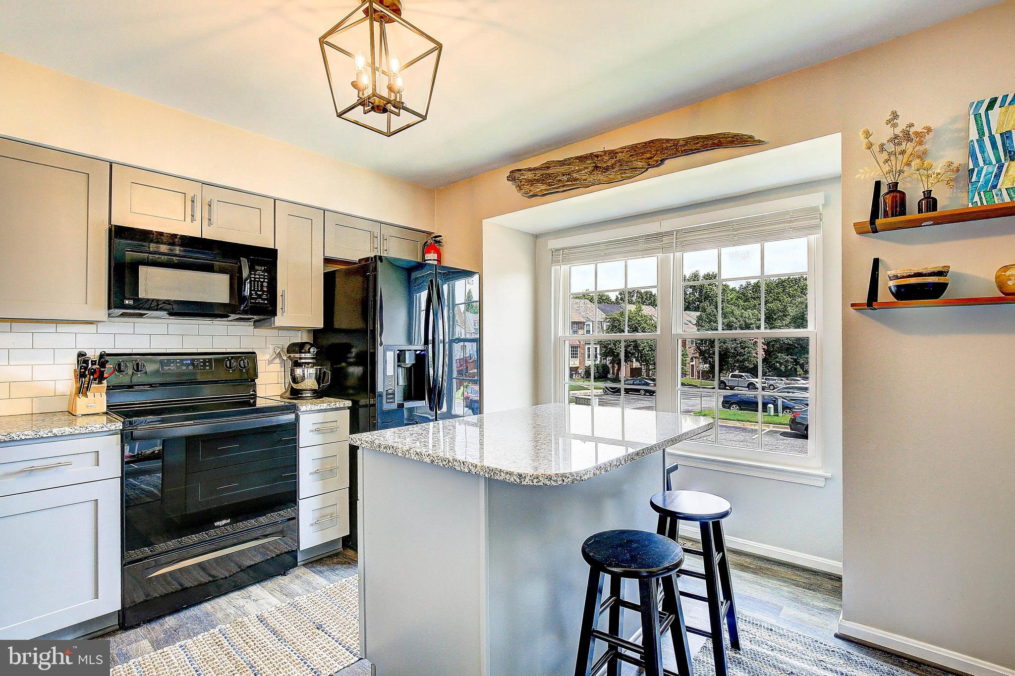 STONEY BEACH - Residential