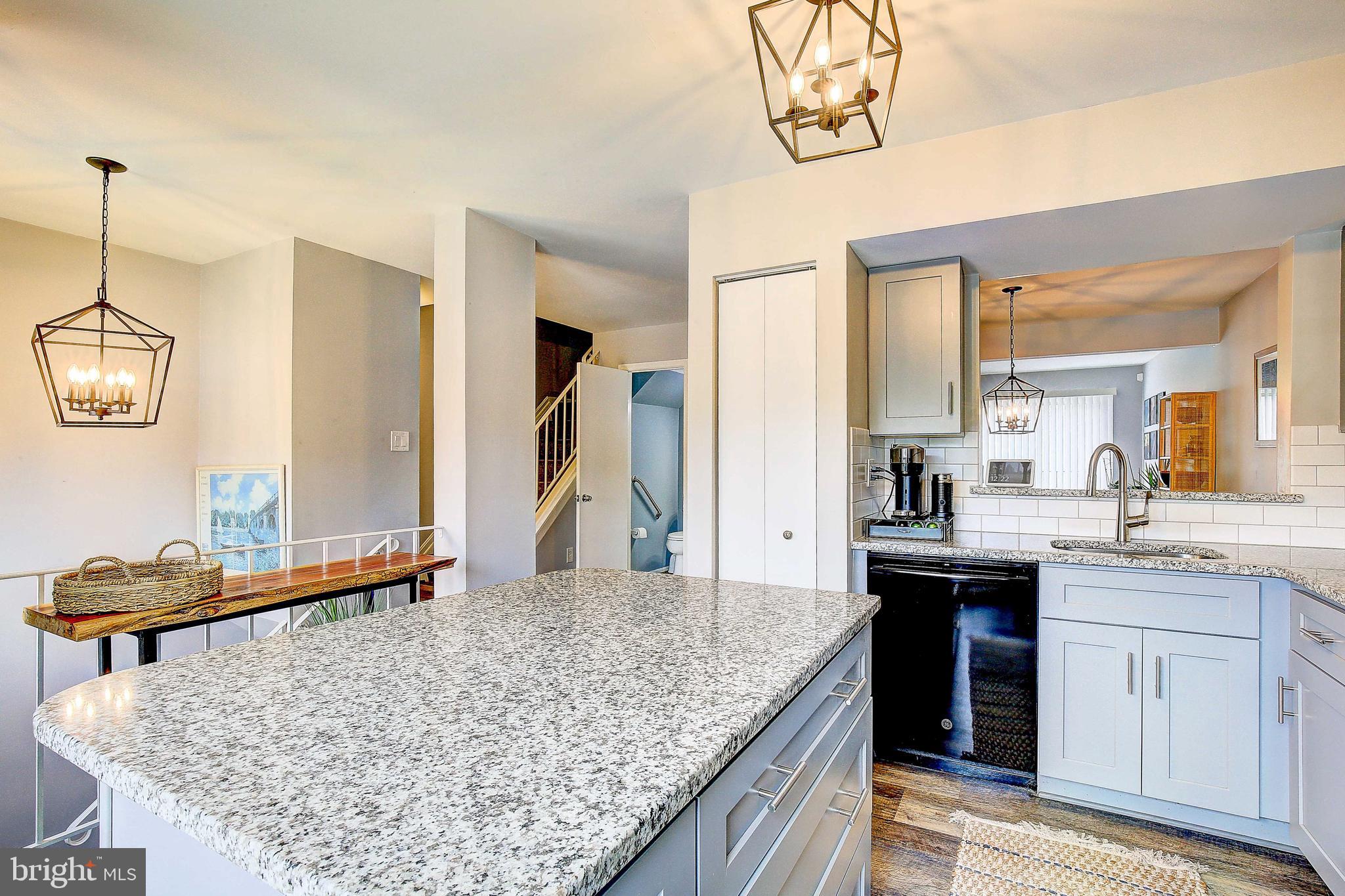 STONEY BEACH - Residential