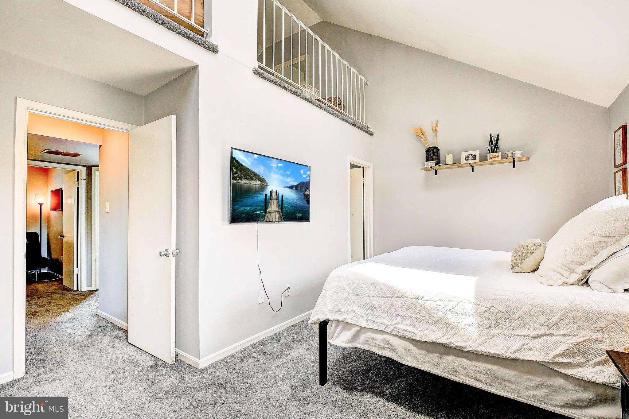 STONEY BEACH - Residential