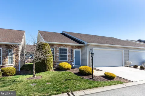 408 Parkview Lane Unit 33, Hanover, PA 17331 - MLS#: PAYK2078360