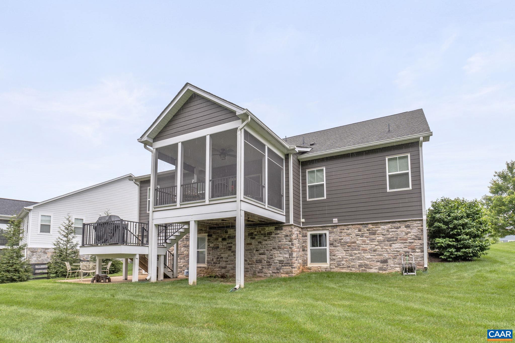 SPRING CREEK - Residential