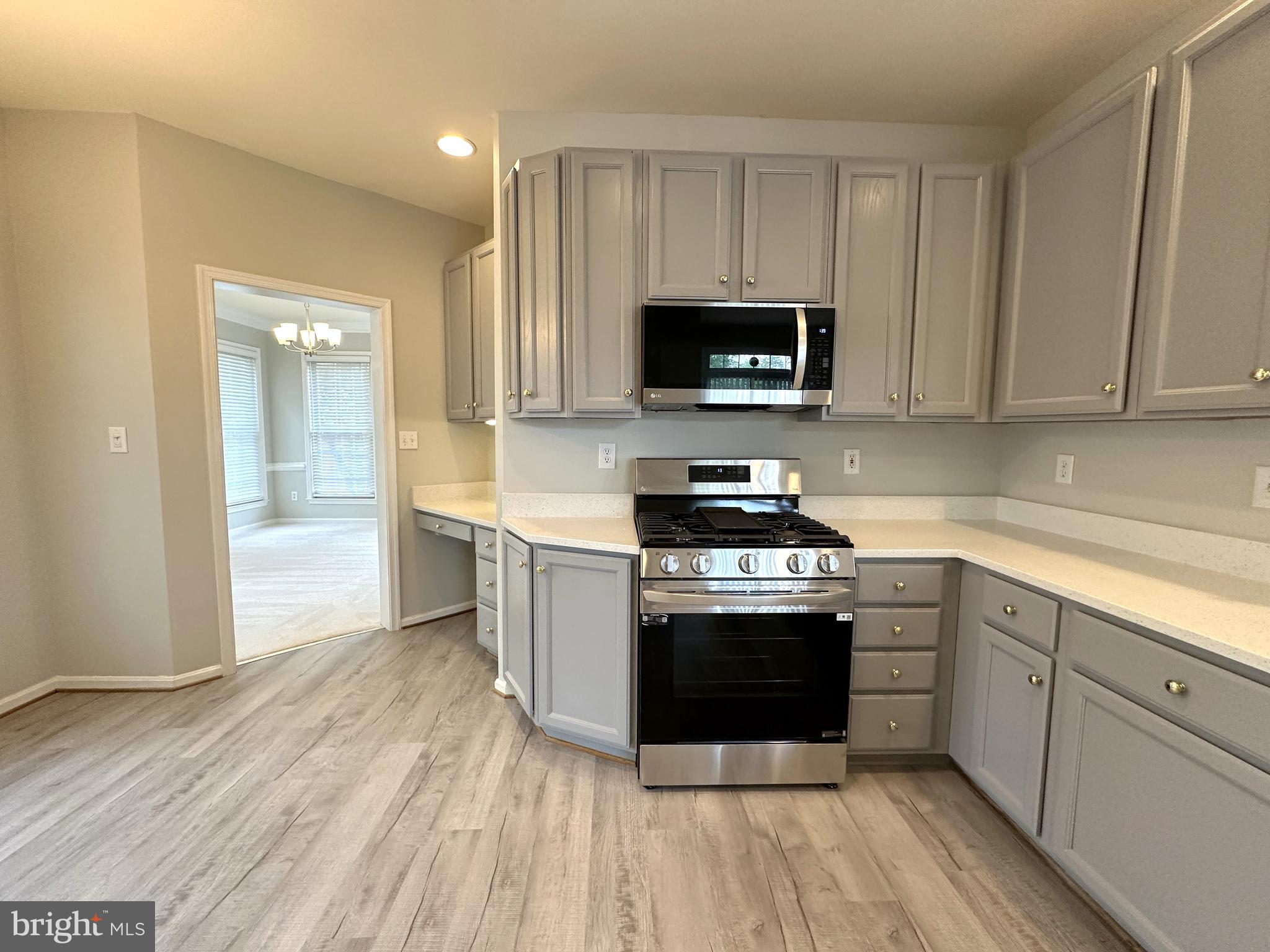 POTOMAC LAKES - Residential Lease