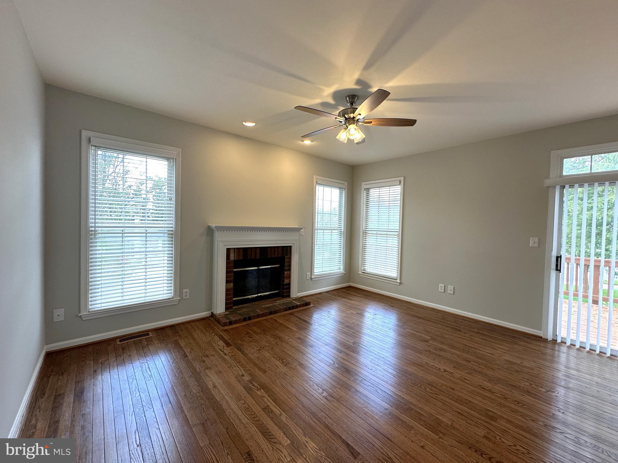 POTOMAC LAKES - Residential Lease