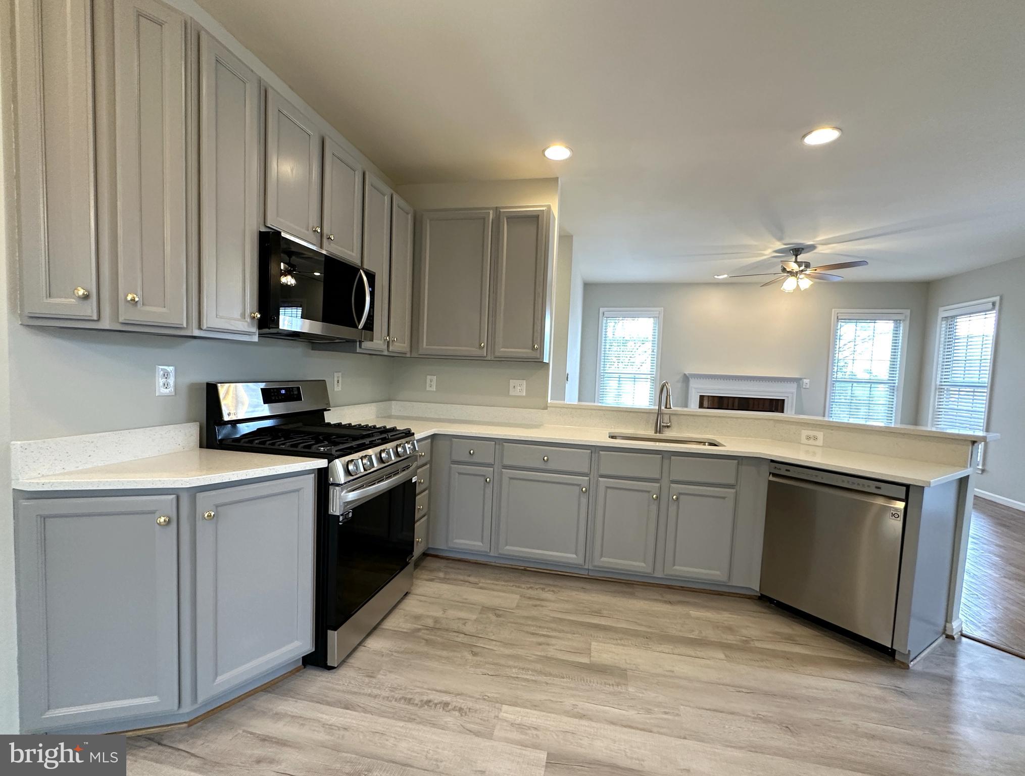 POTOMAC LAKES - Residential Lease