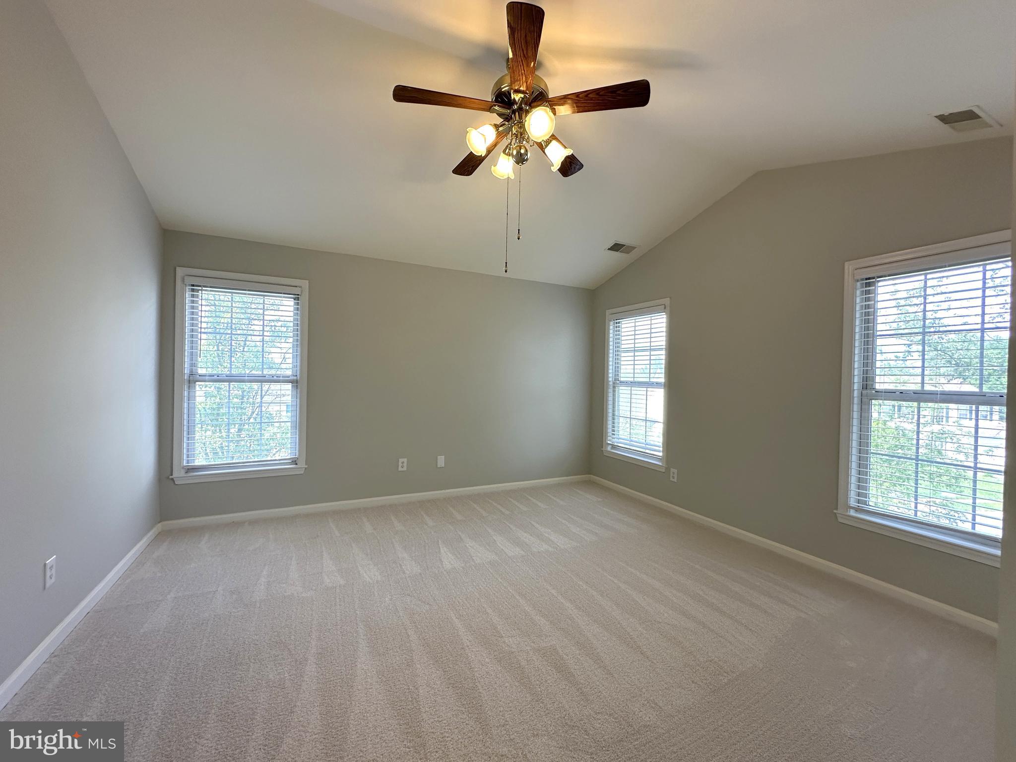 POTOMAC LAKES - Residential Lease