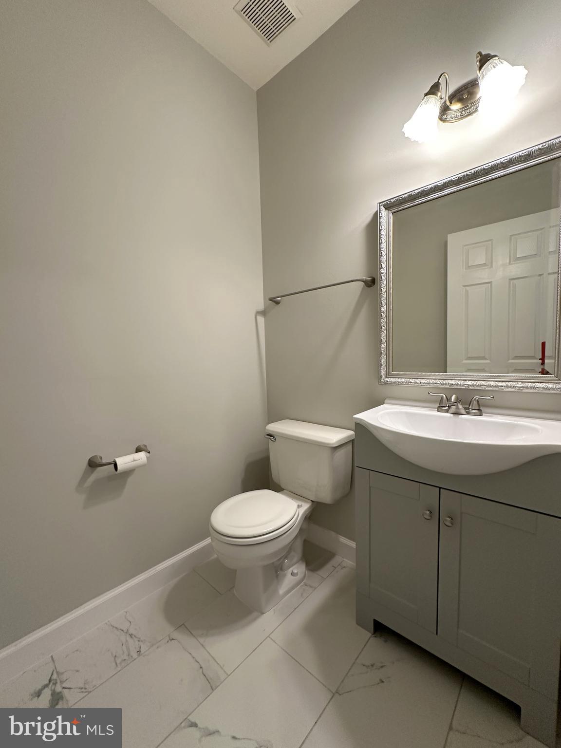 POTOMAC LAKES - Residential Lease