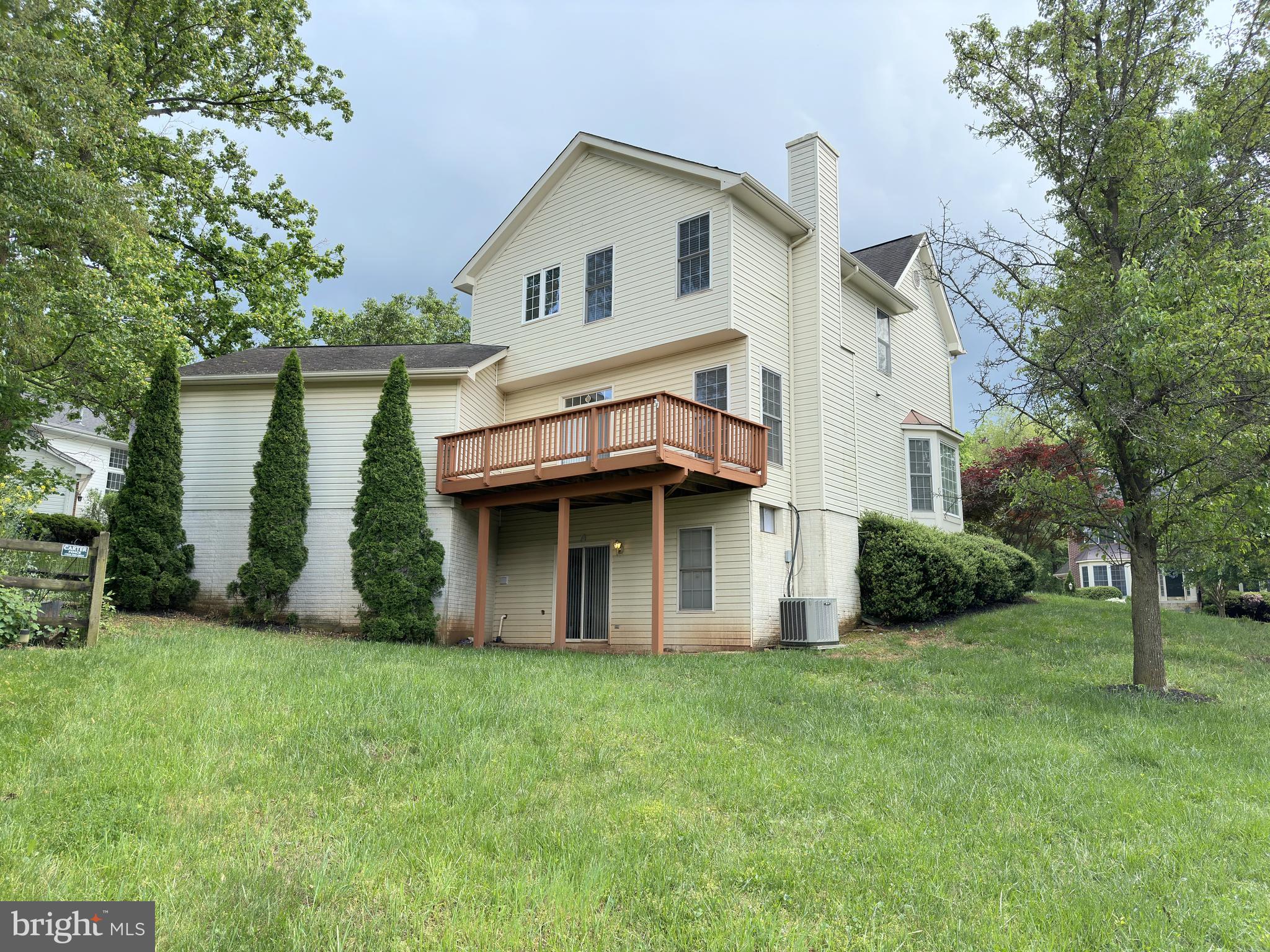 POTOMAC LAKES - Residential Lease