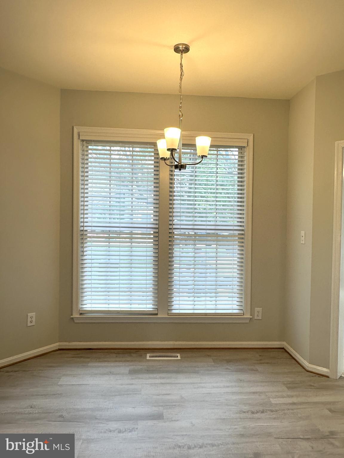 POTOMAC LAKES - Residential Lease