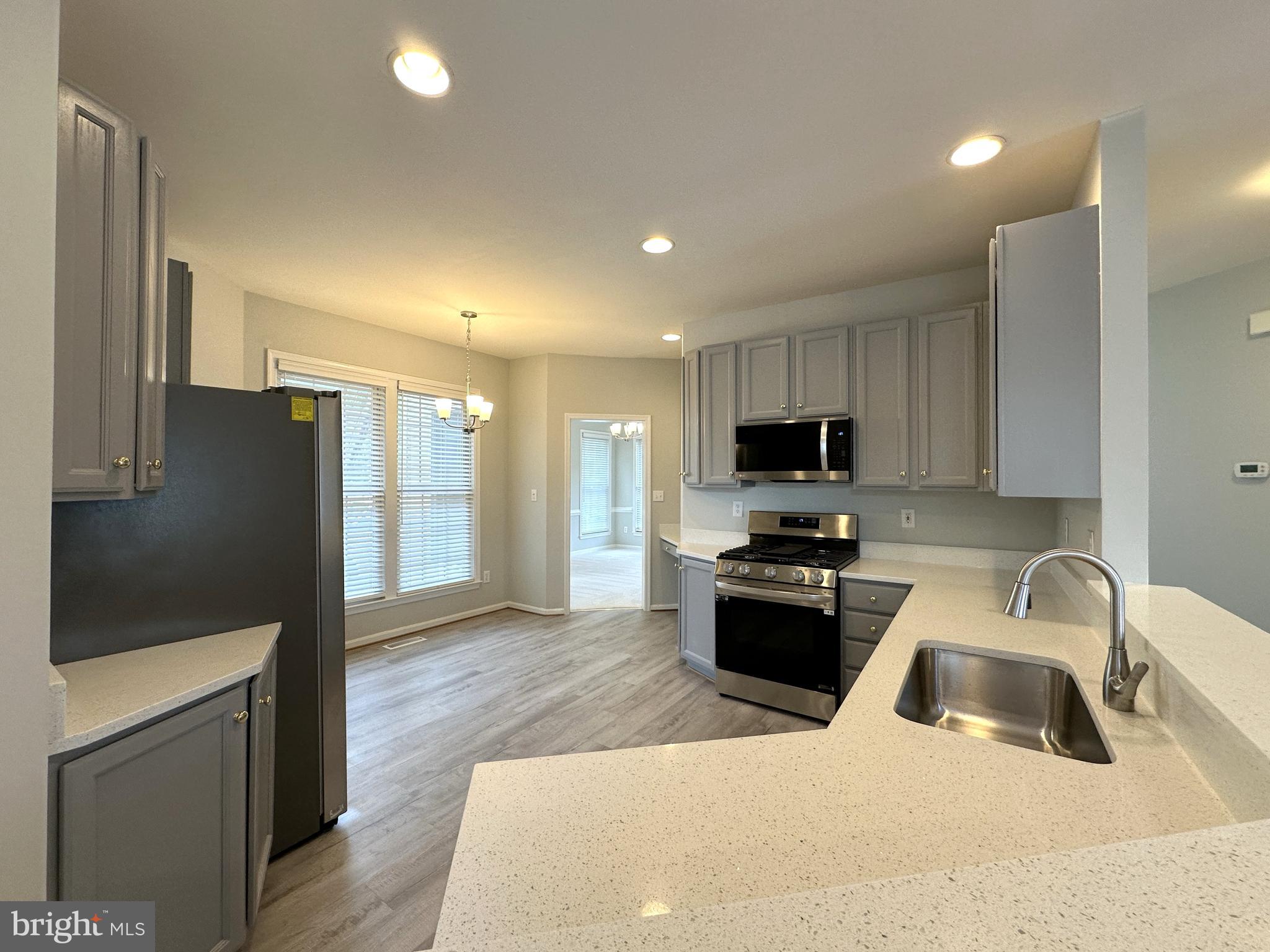 POTOMAC LAKES - Residential Lease