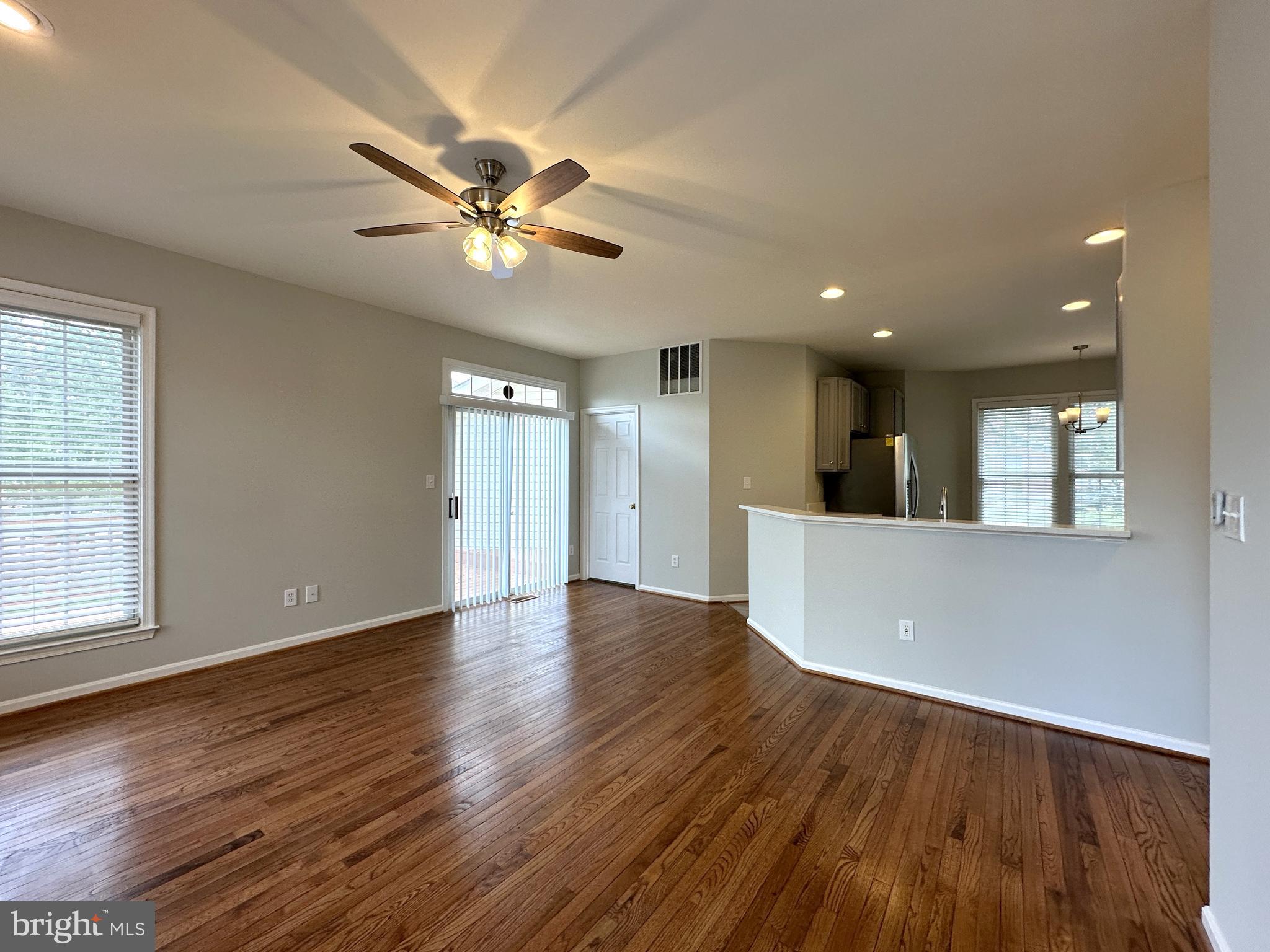 POTOMAC LAKES - Residential Lease