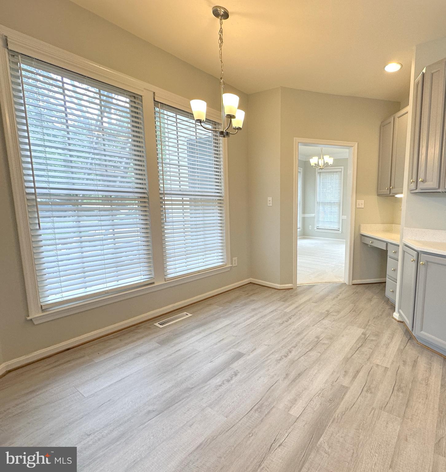 POTOMAC LAKES - Residential Lease