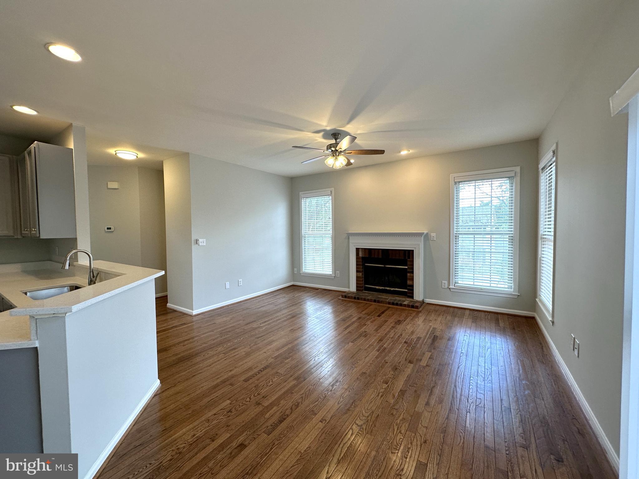 POTOMAC LAKES - Residential Lease