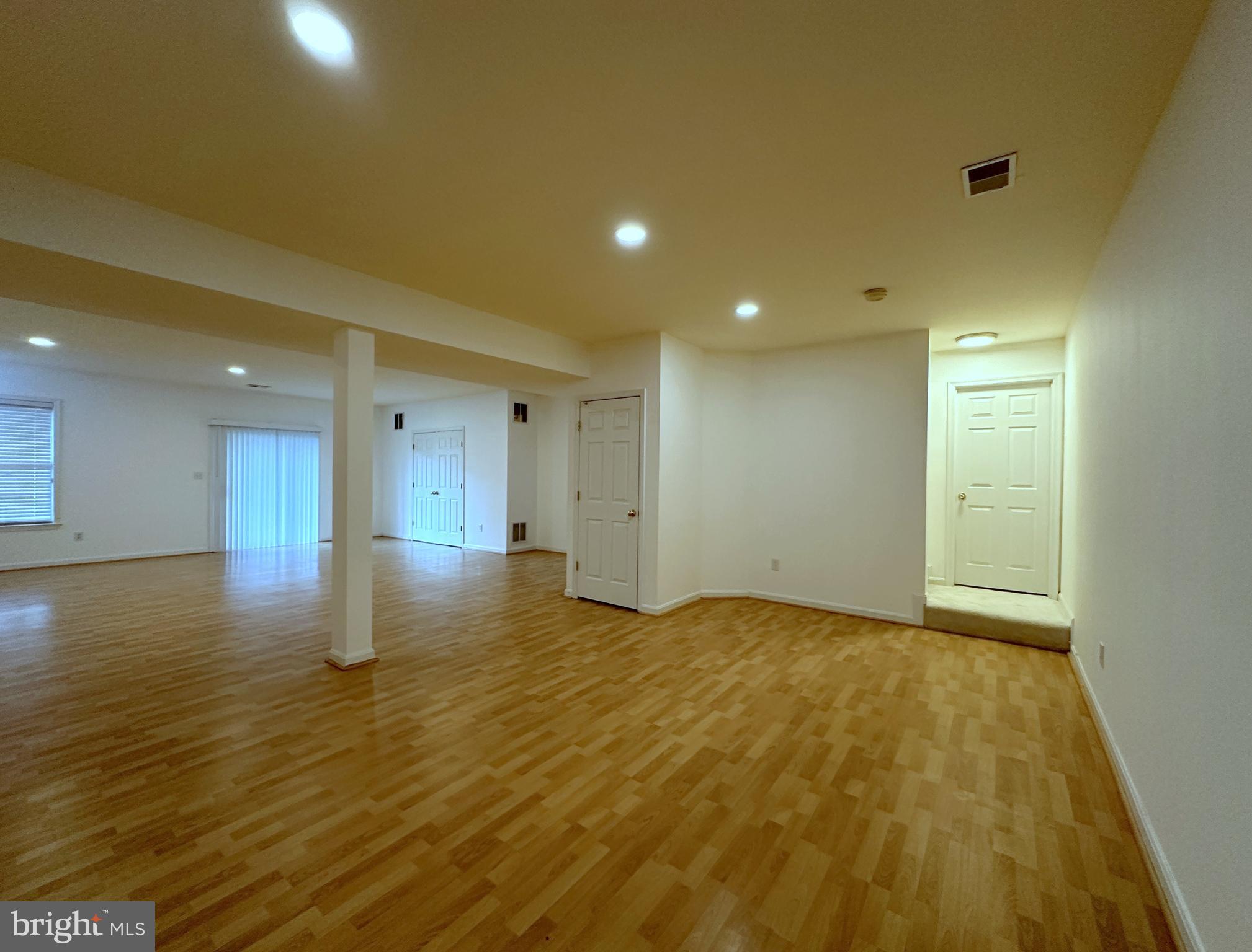 POTOMAC LAKES - Residential Lease