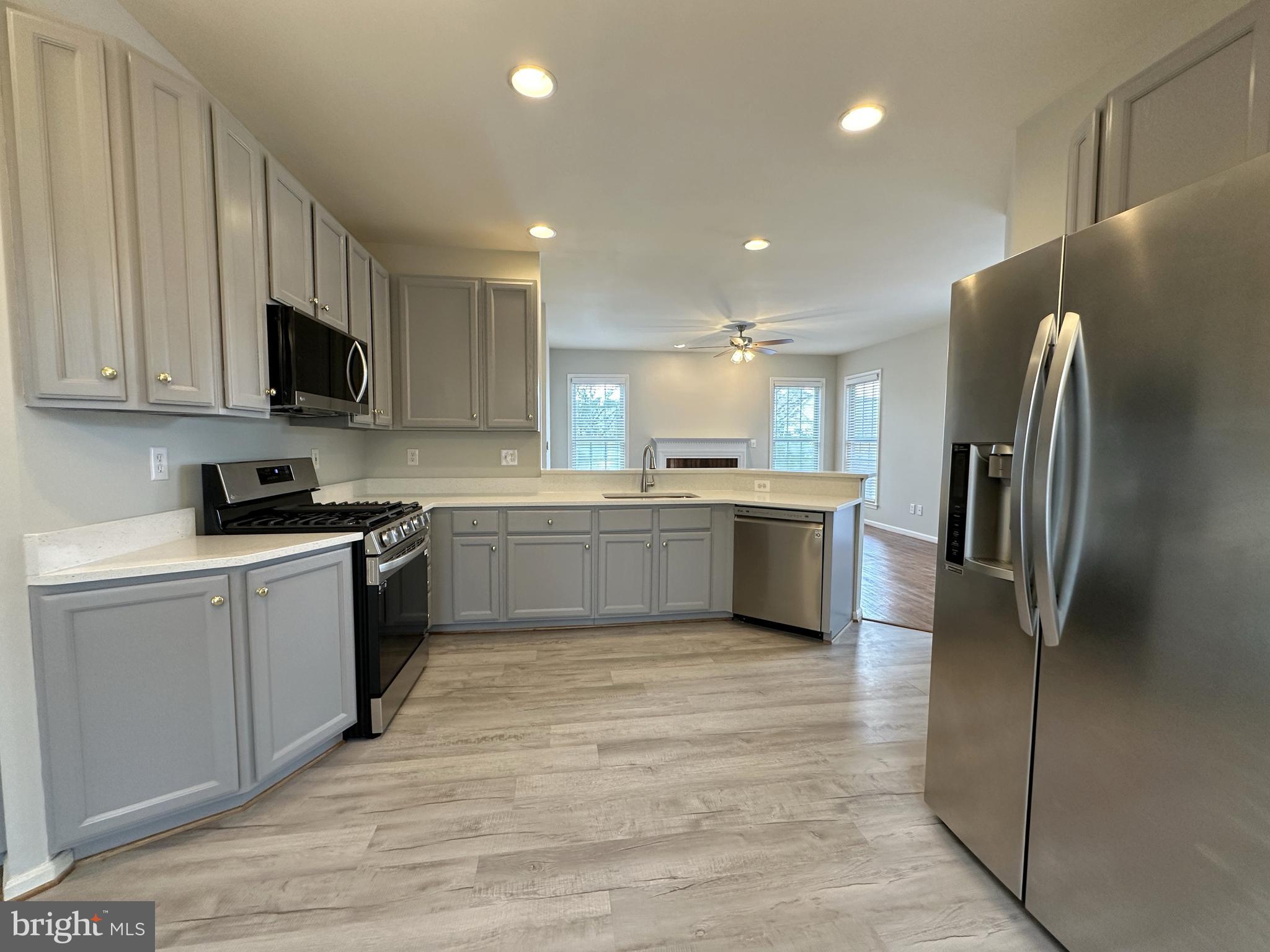 POTOMAC LAKES - Residential Lease