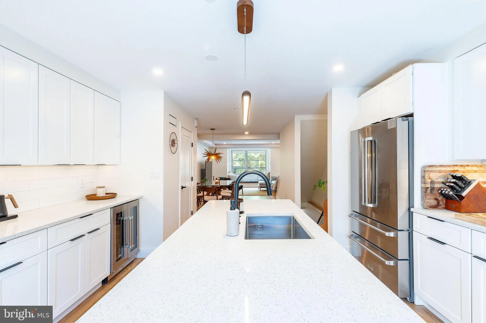 Philadelphia, Pennsylvania 19147, United States, 4 Bedrooms Bedrooms, ,6 BathroomsBathrooms,Residential,Contingent,133272