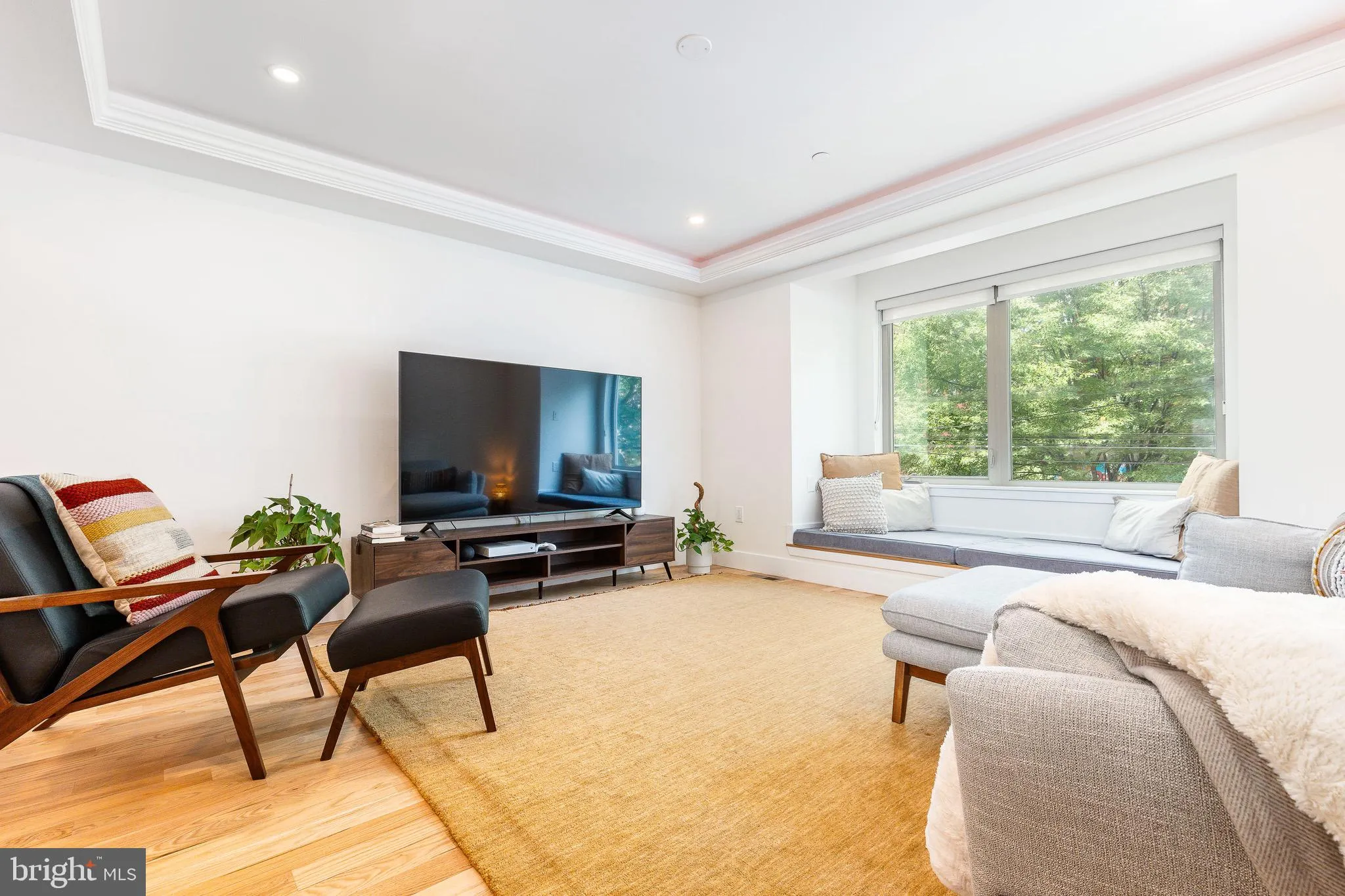 Philadelphia, Pennsylvania 19147, United States, 4 Bedrooms Bedrooms, ,6 BathroomsBathrooms,Residential,Contingent,133272