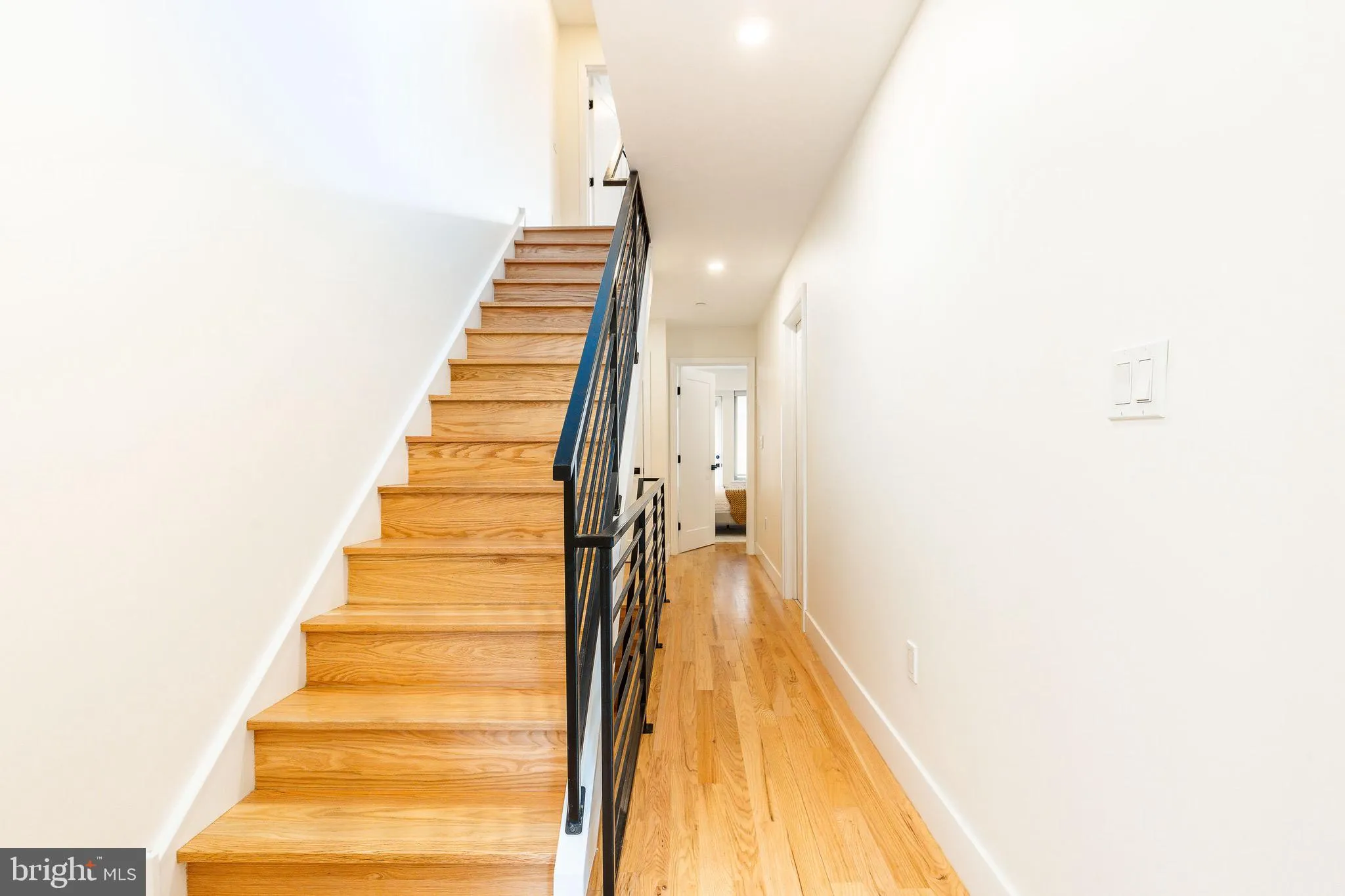 Philadelphia, Pennsylvania 19147, United States, 4 Bedrooms Bedrooms, ,6 BathroomsBathrooms,Residential,Contingent,133272