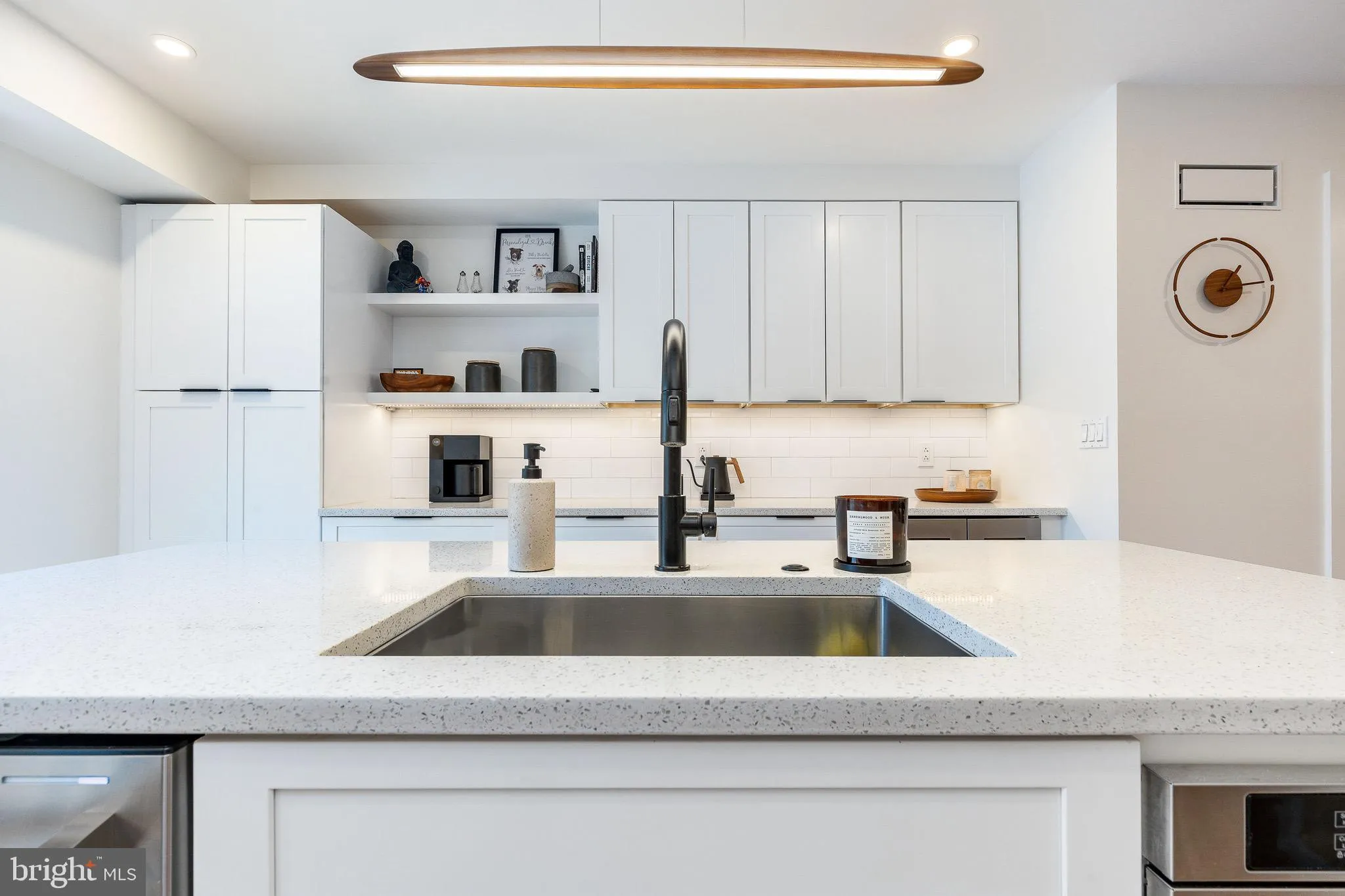 Philadelphia, Pennsylvania 19147, United States, 4 Bedrooms Bedrooms, ,6 BathroomsBathrooms,Residential,Contingent,133272