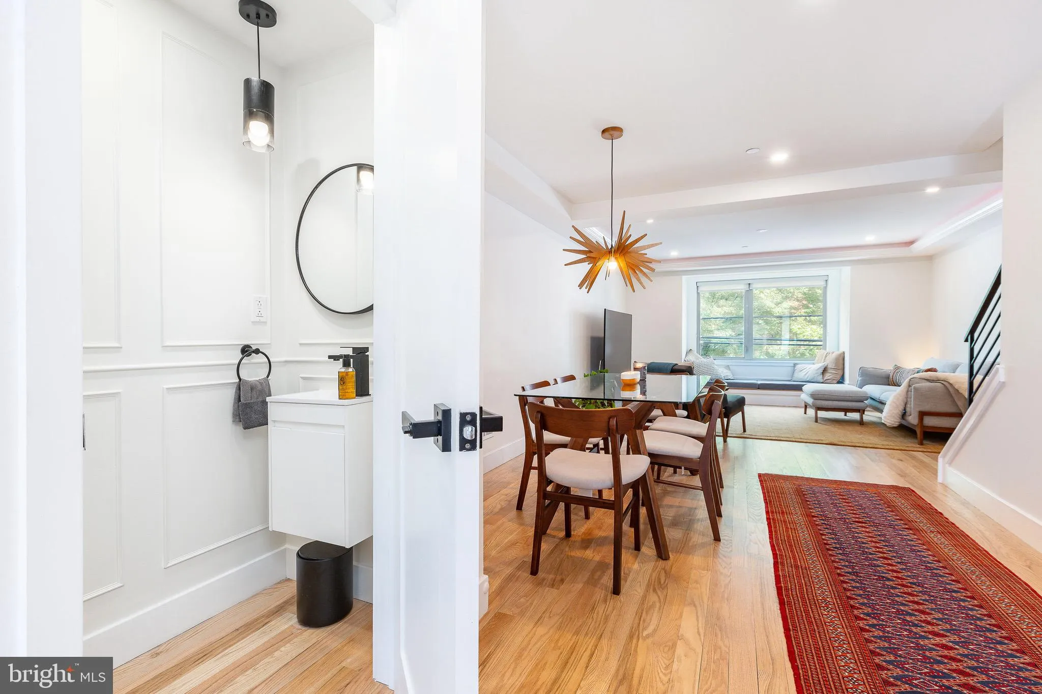 Philadelphia, Pennsylvania 19147, United States, 4 Bedrooms Bedrooms, ,6 BathroomsBathrooms,Residential,Contingent,133272