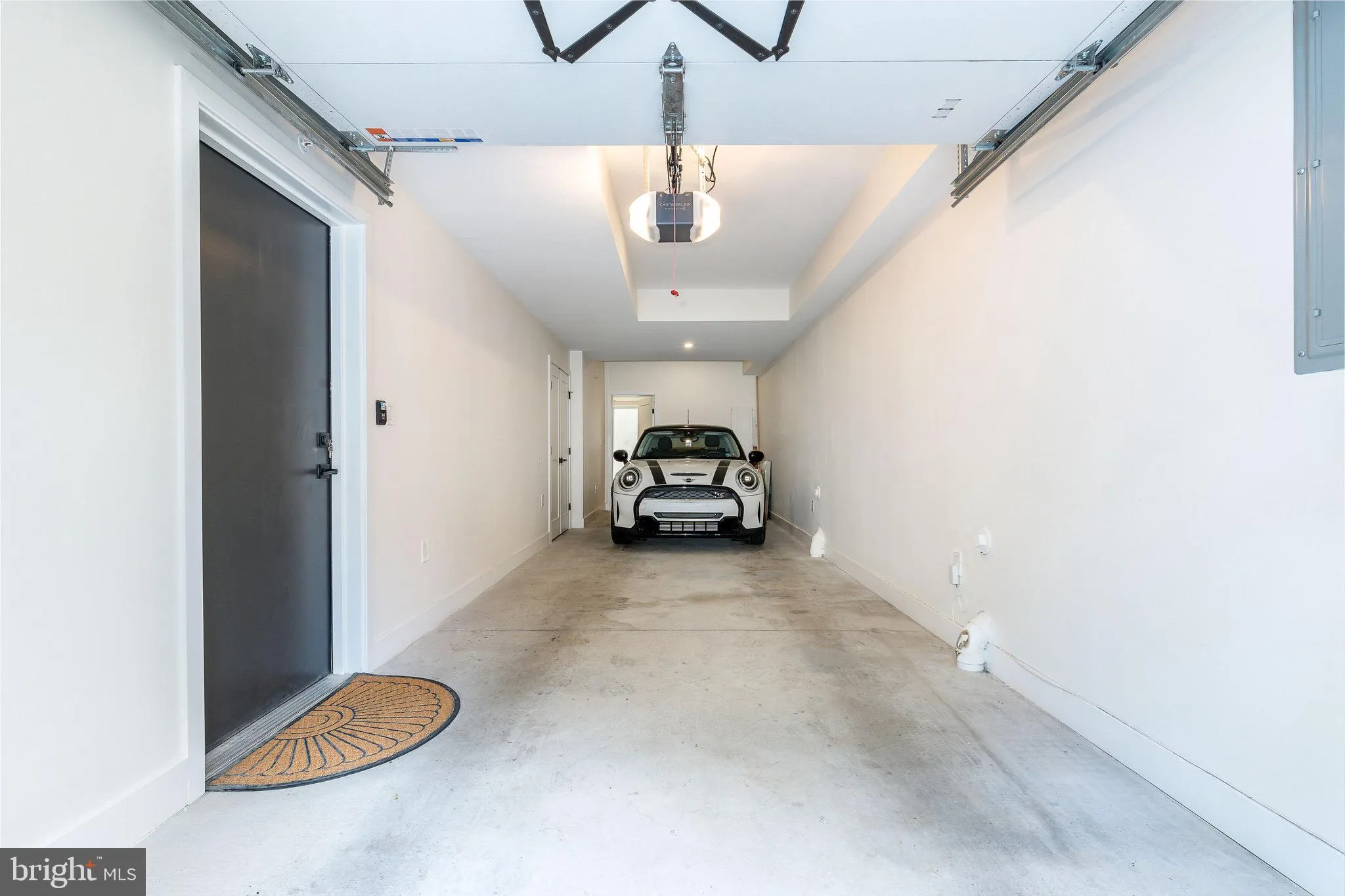 Philadelphia, Pennsylvania 19147, United States, 4 Bedrooms Bedrooms, ,6 BathroomsBathrooms,Residential,Contingent,133272