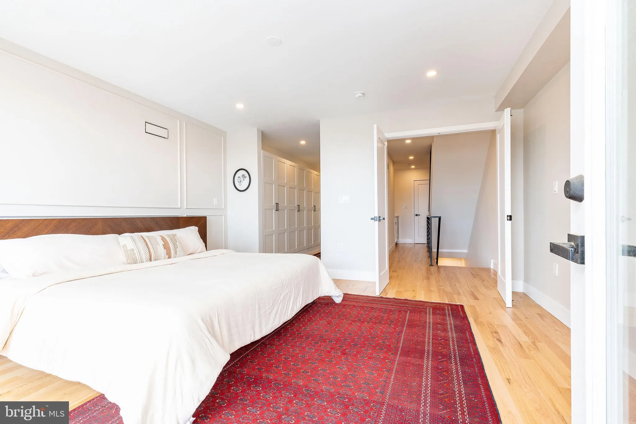 Philadelphia, Pennsylvania 19147, United States, 4 Bedrooms Bedrooms, ,6 BathroomsBathrooms,Residential,Contingent,133272