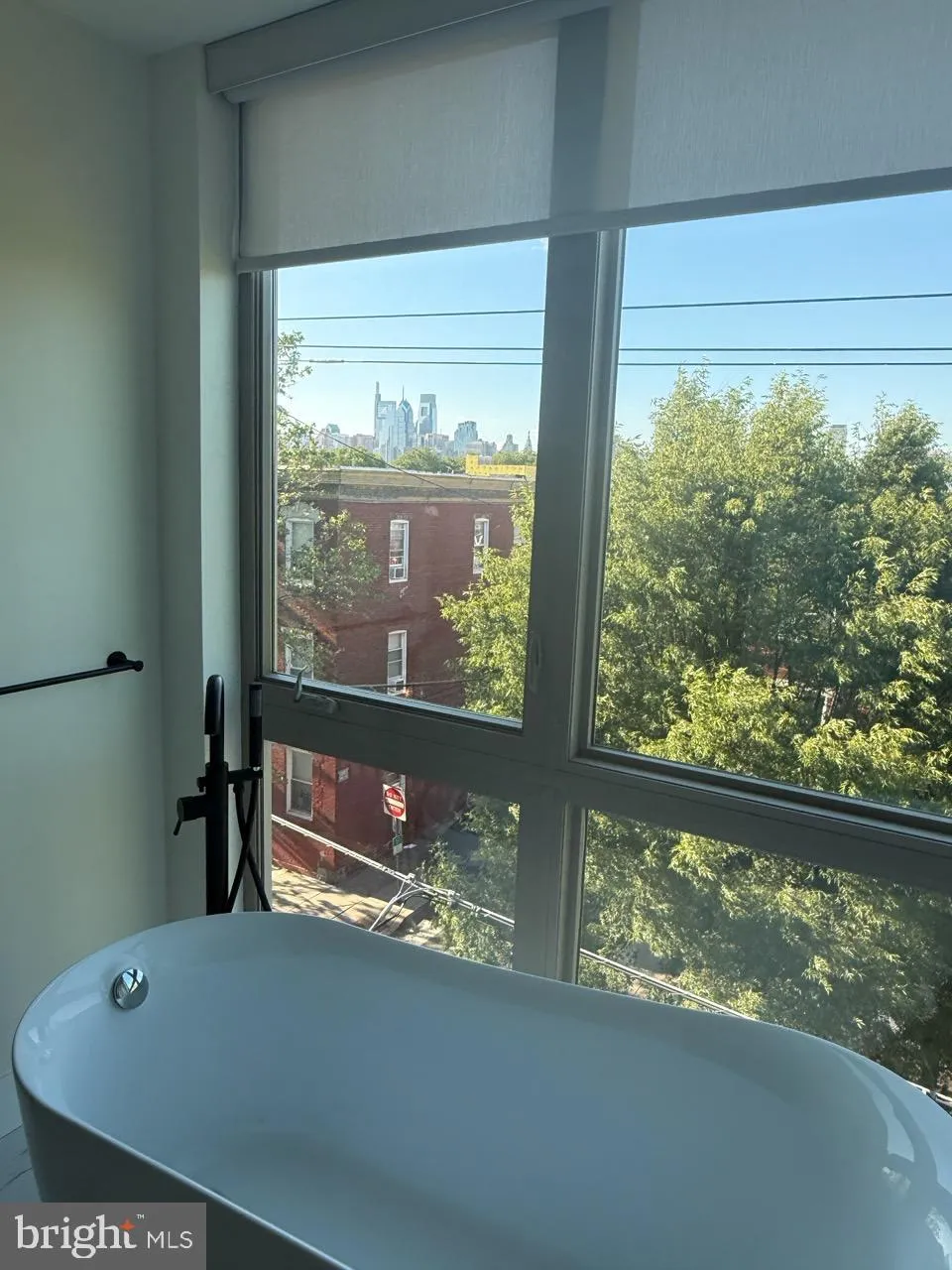 Philadelphia, Pennsylvania 19147, United States, 4 Bedrooms Bedrooms, ,6 BathroomsBathrooms,Residential,Contingent,133272