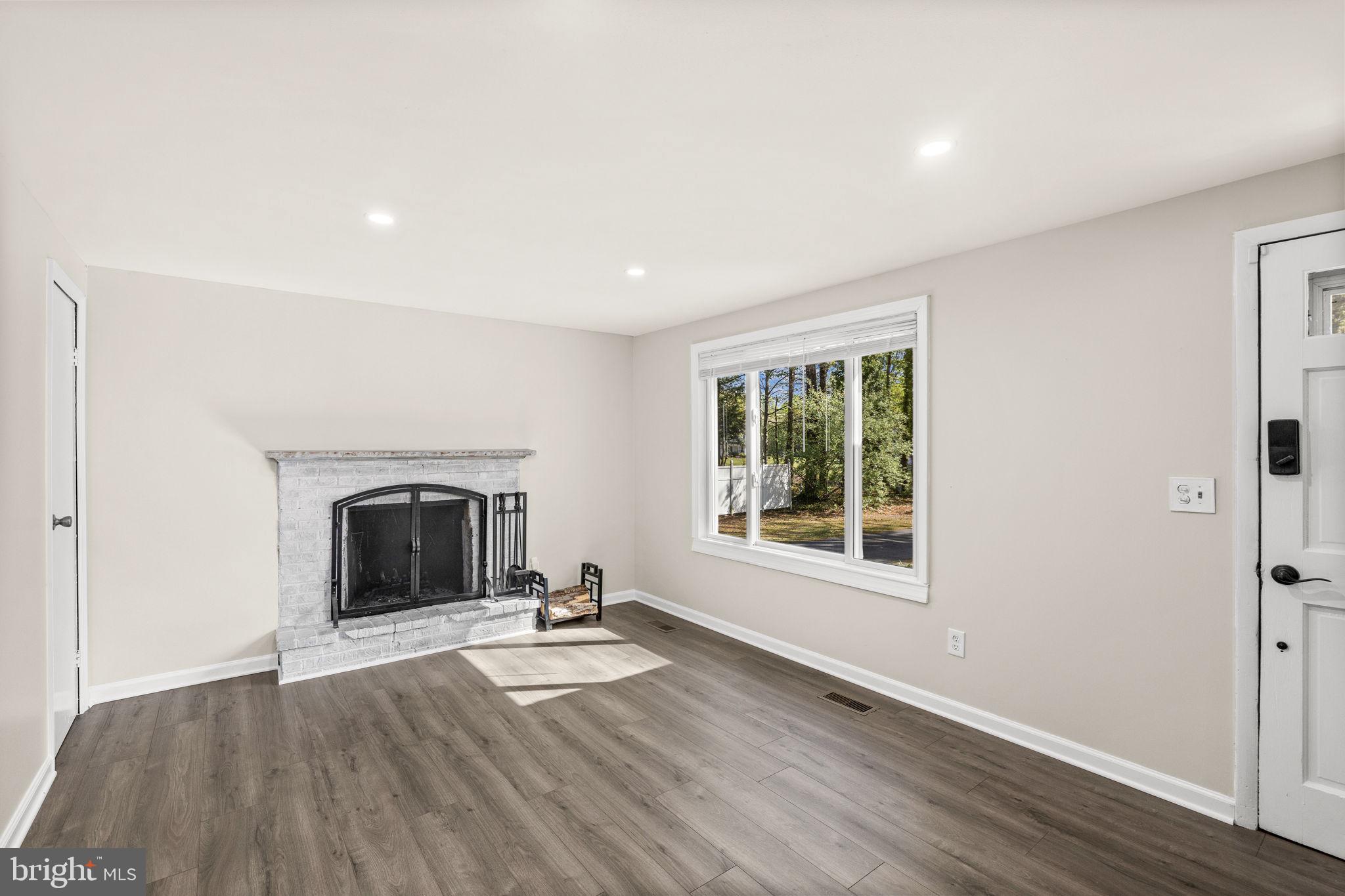 INDIANTOWN - Residential