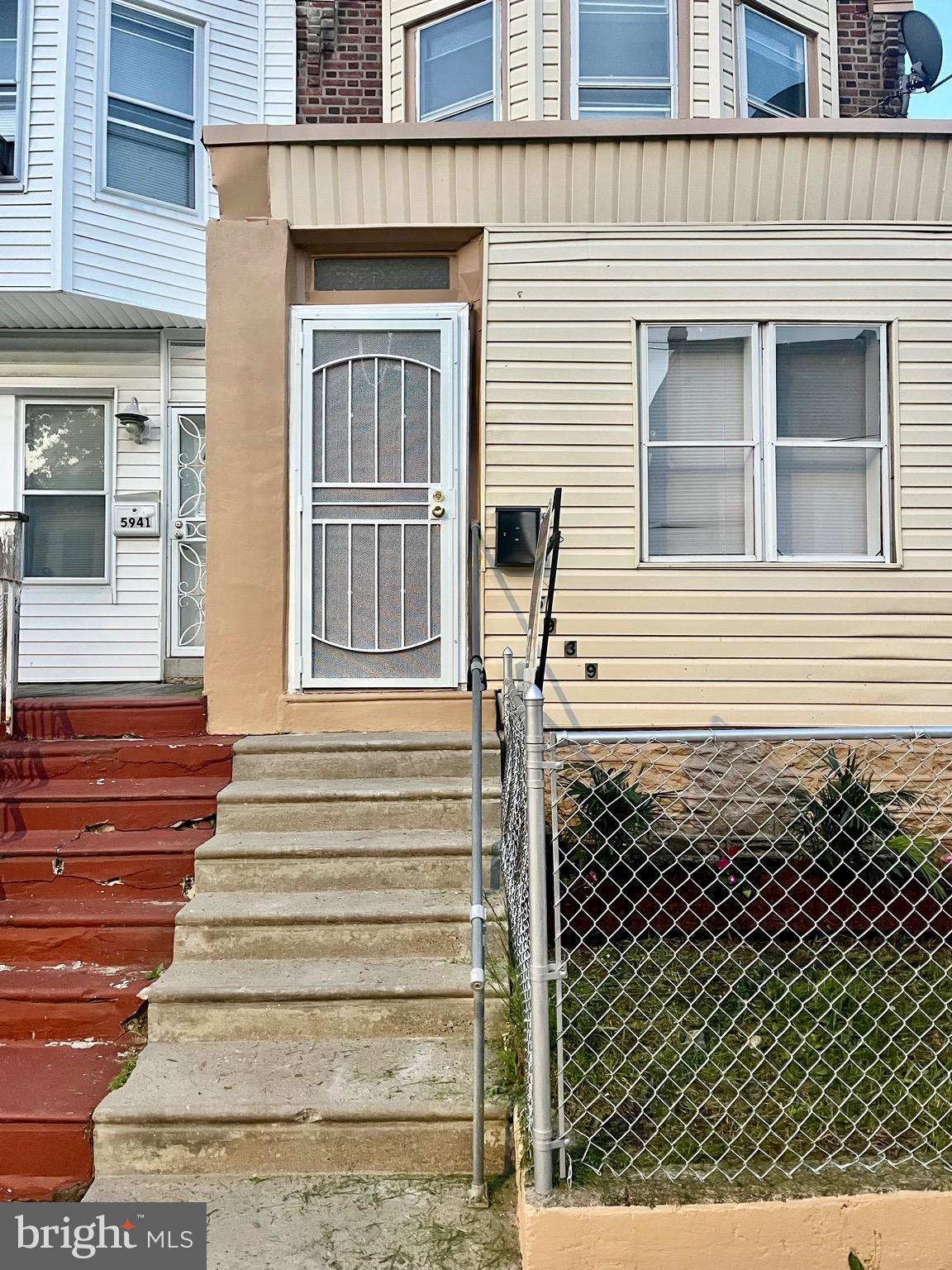 FERN ROCK - Residential