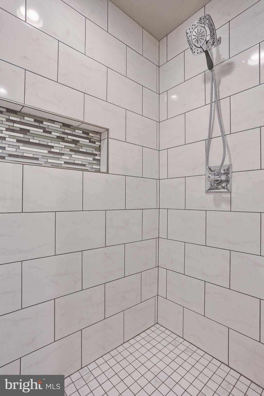 THE ESTATES AT HEARTHSIDE - Residential