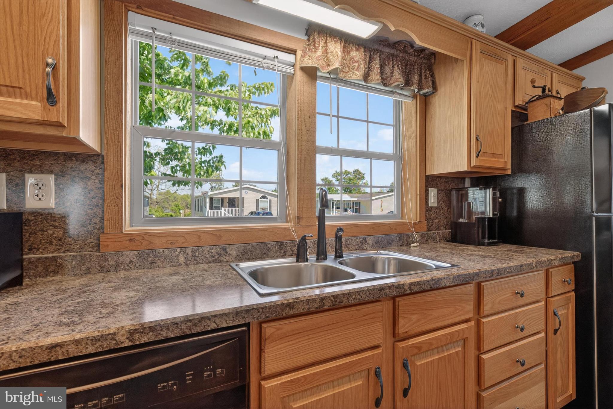 GOLDENVILLE ESTATES - Residential