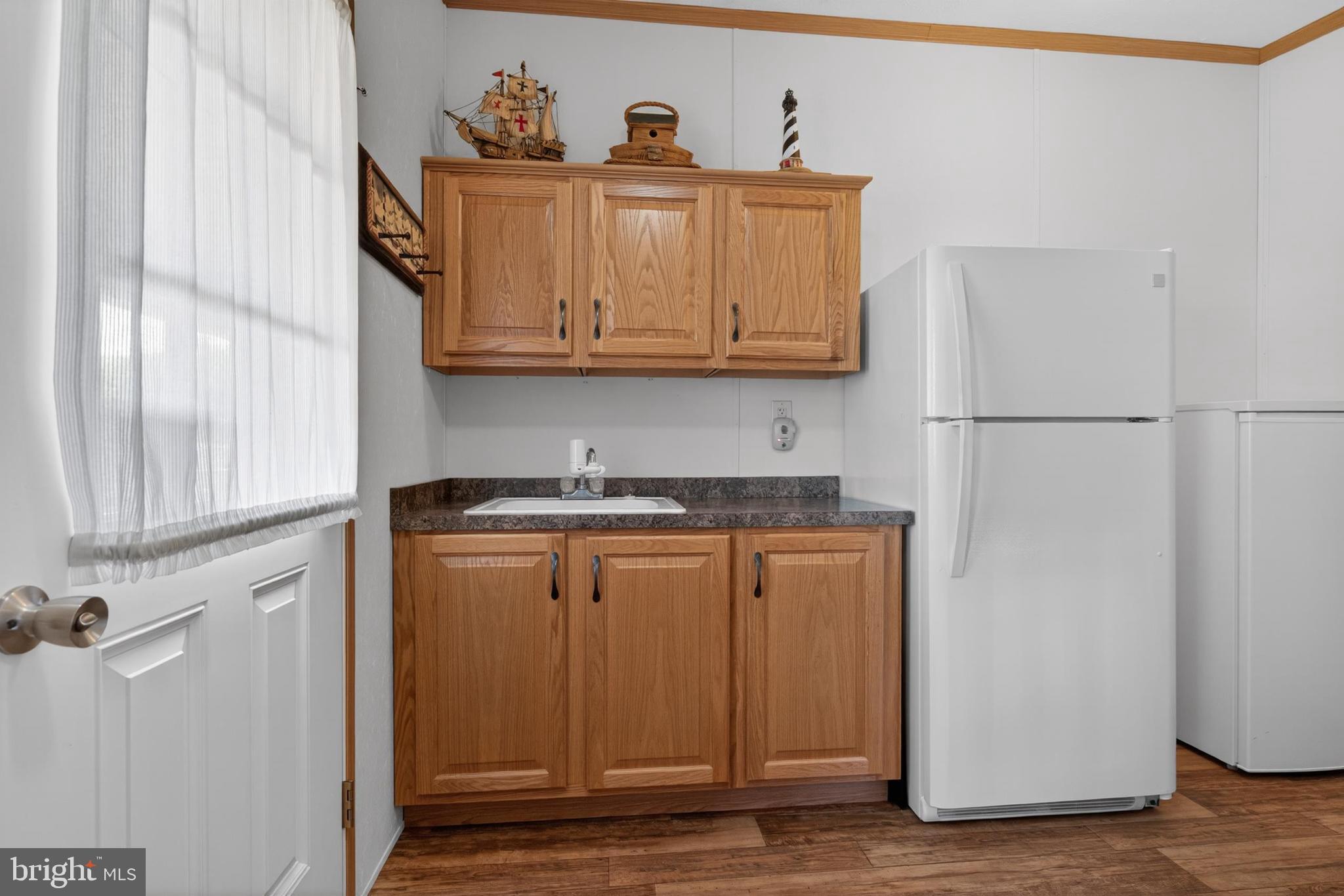 GOLDENVILLE ESTATES - Residential