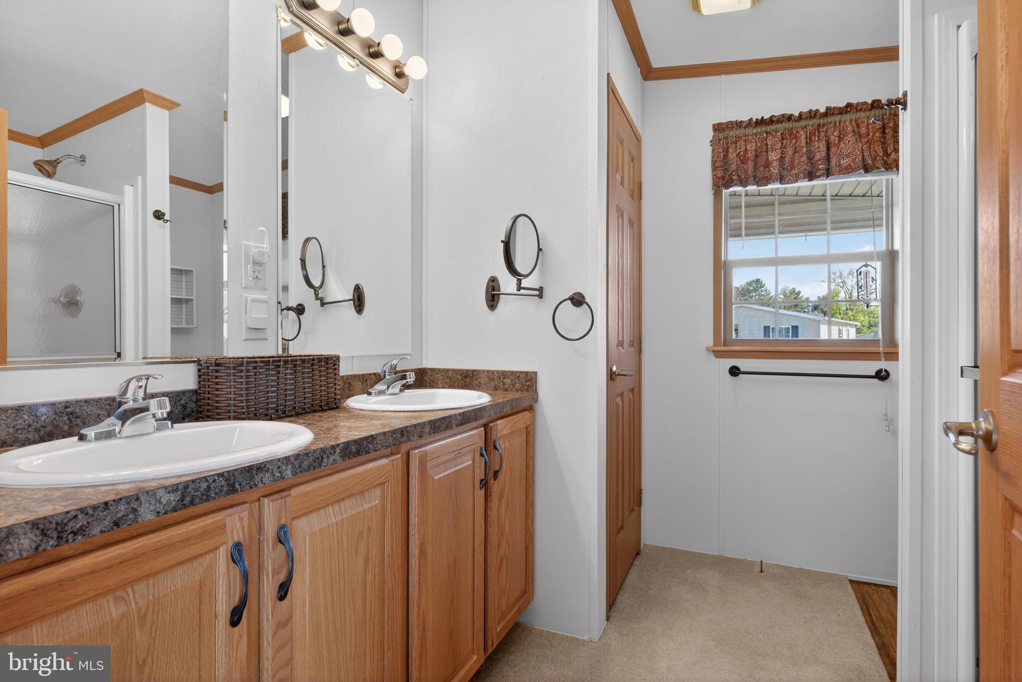 GOLDENVILLE ESTATES - Residential