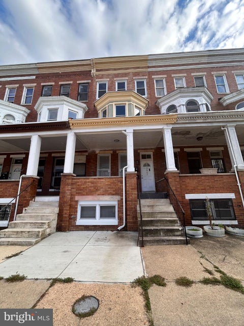 Townhouse For Rent - 2407 W North Avenue<br/> BALTIMORE, MD 21216