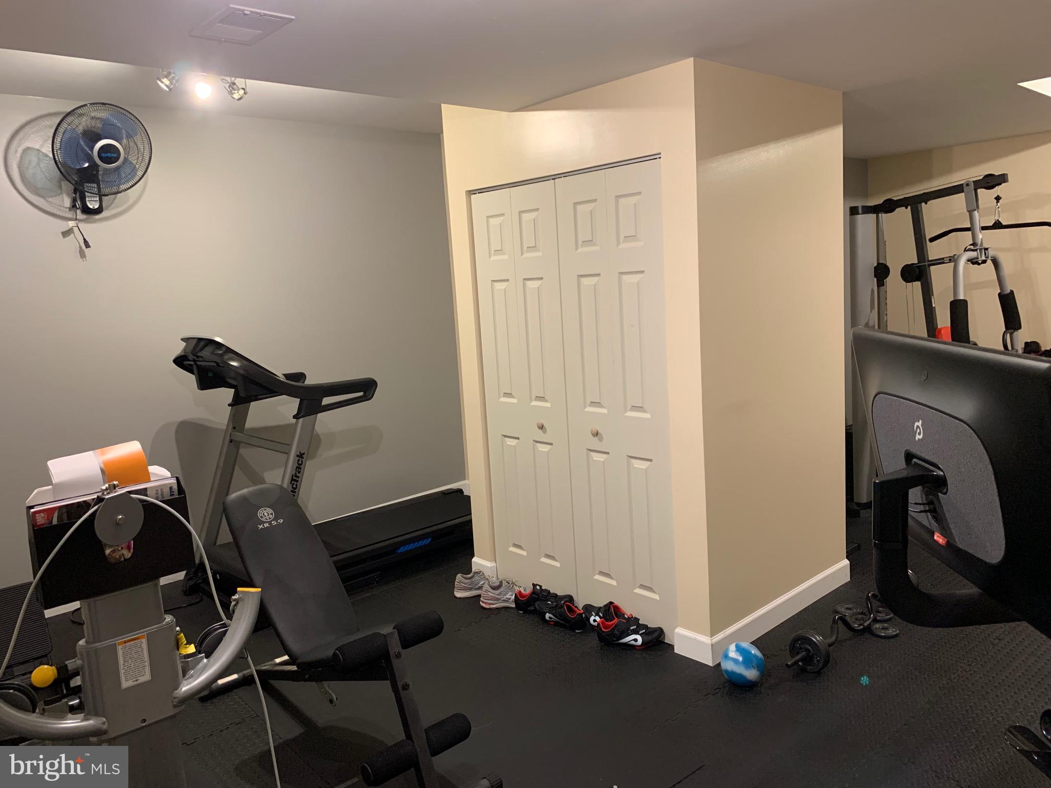 COLLINGBROOK - Residential