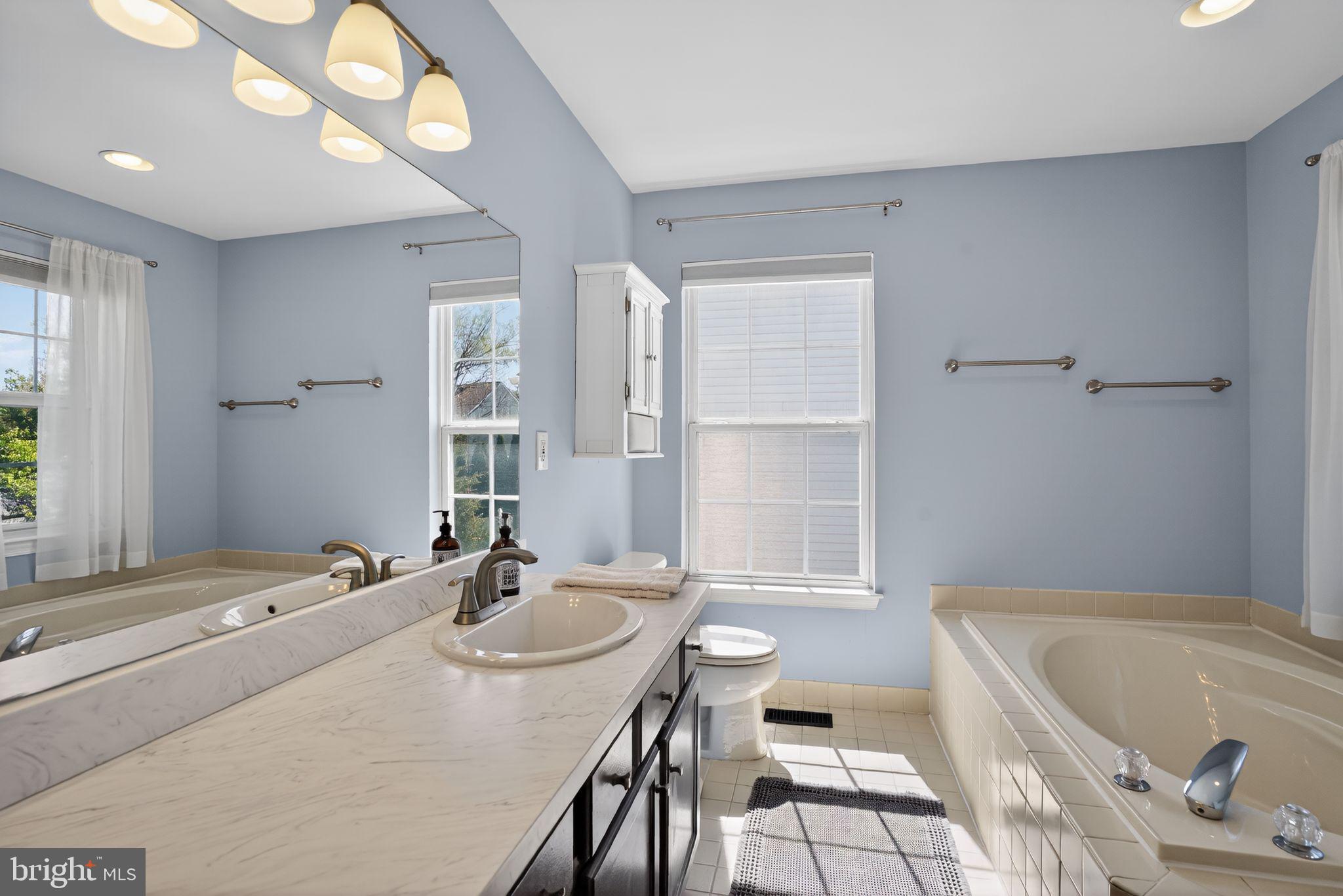BUCKINGHAM SQ - Residential