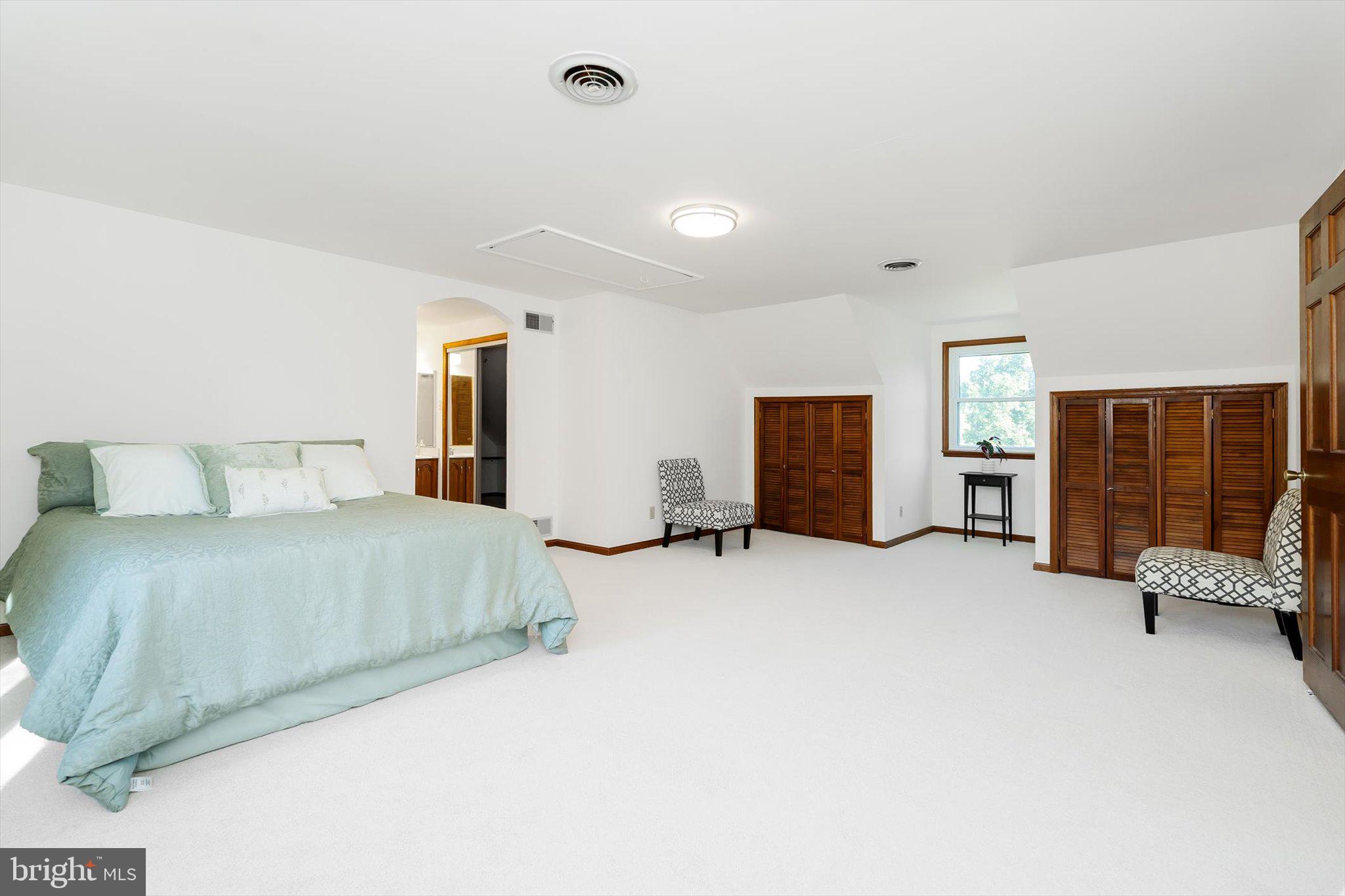 WILLOWDALE - Residential